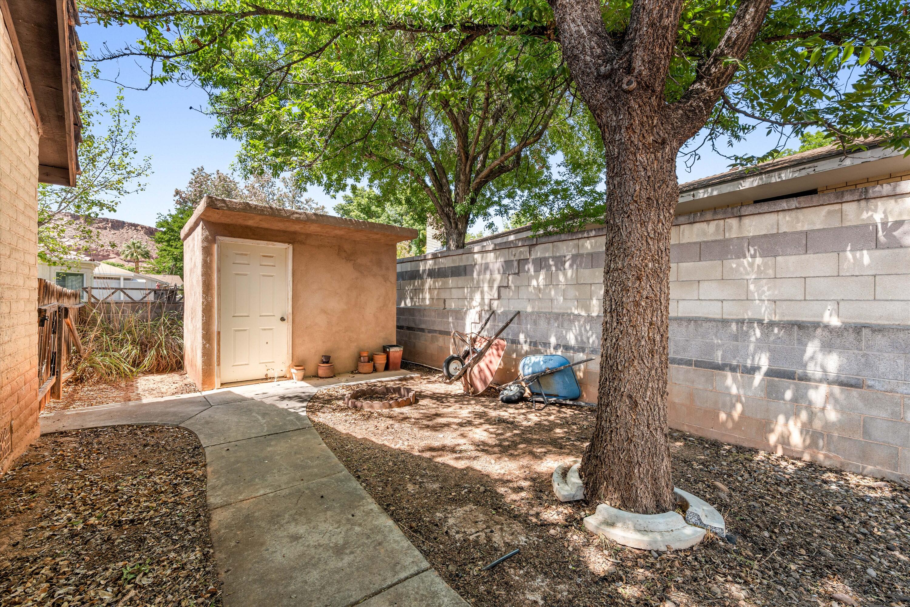 BLOOMINGTON COUNTRY CLUB - Residential