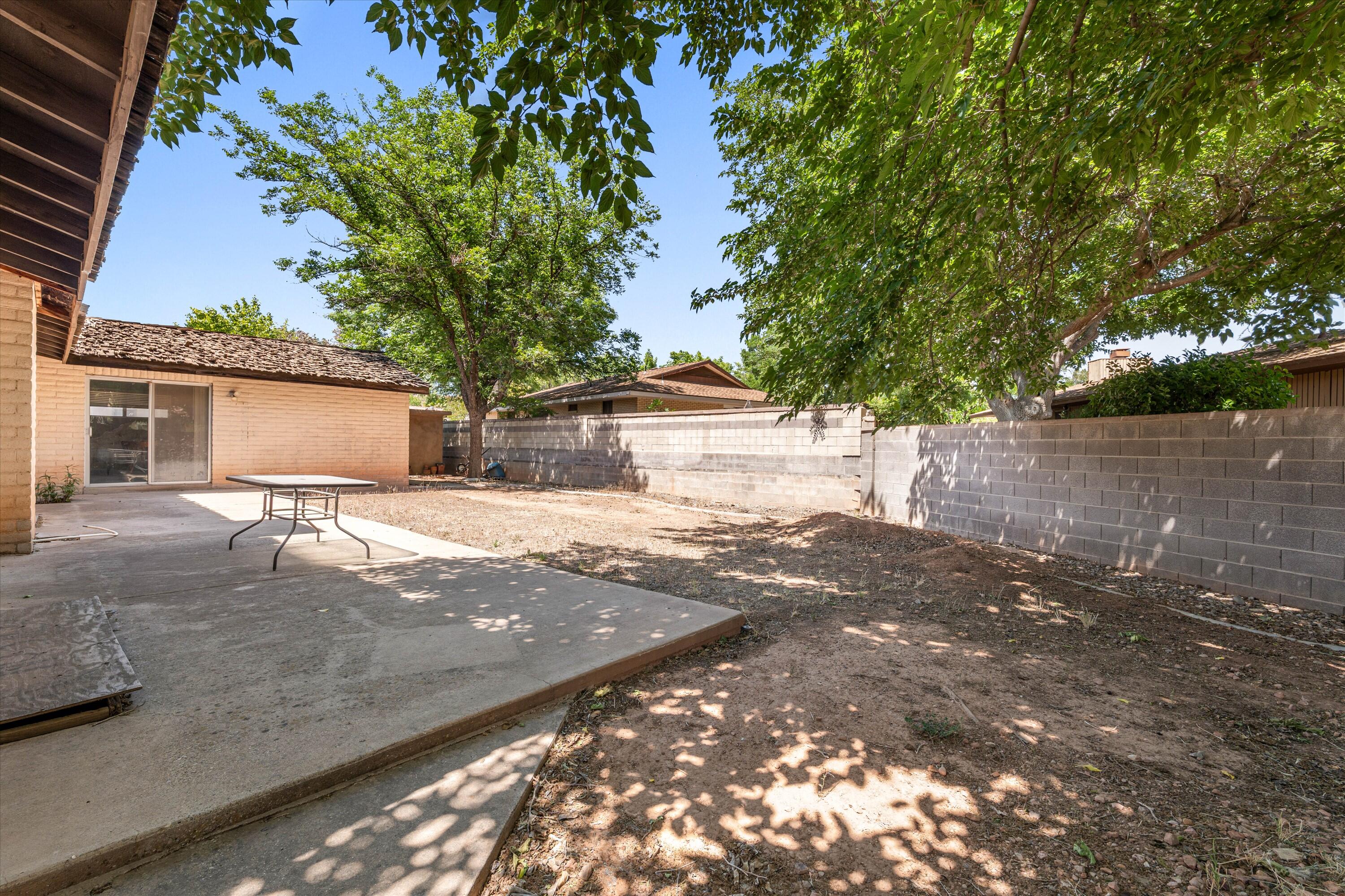 BLOOMINGTON COUNTRY CLUB - Residential