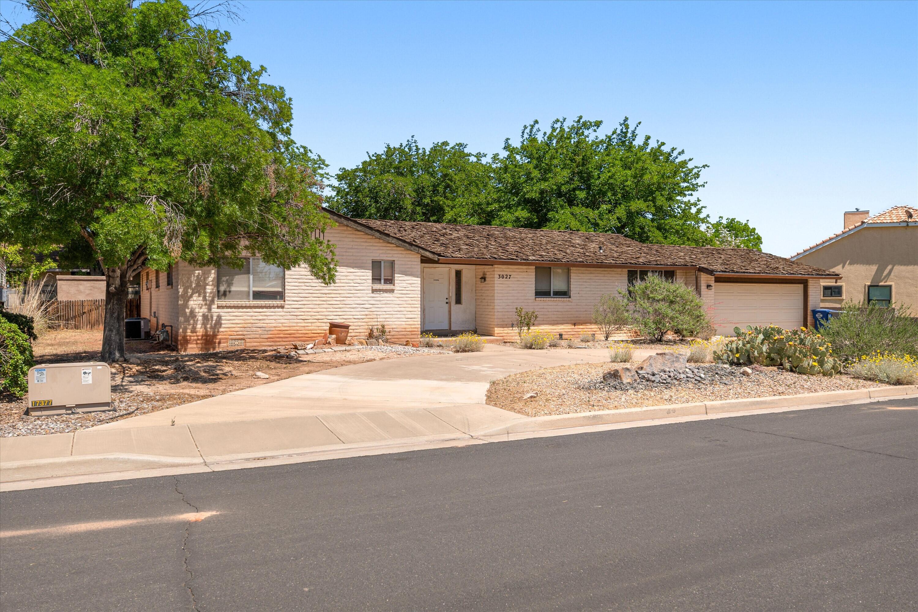 BLOOMINGTON COUNTRY CLUB - Residential