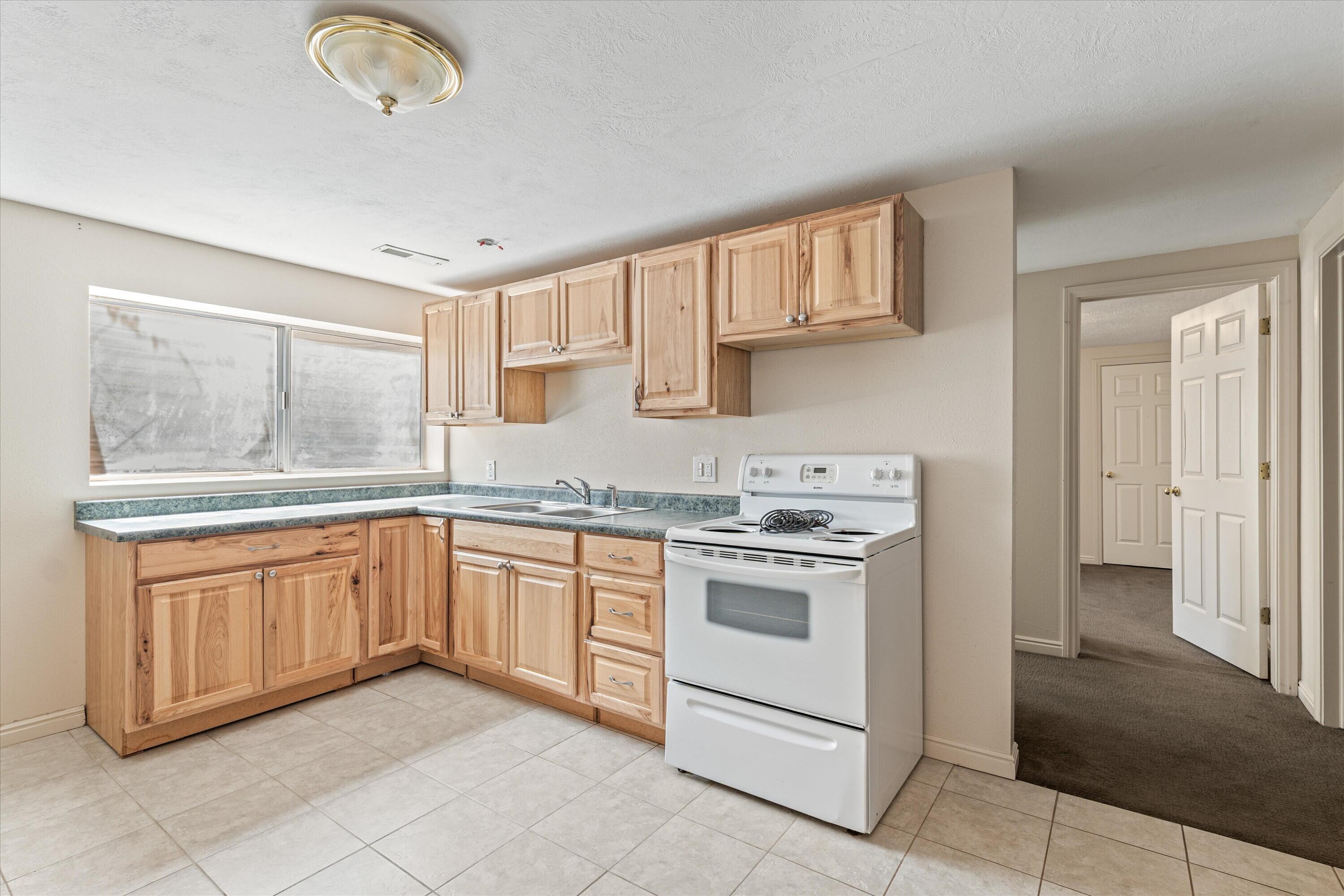 BLOOMINGTON COUNTRY CLUB - Residential