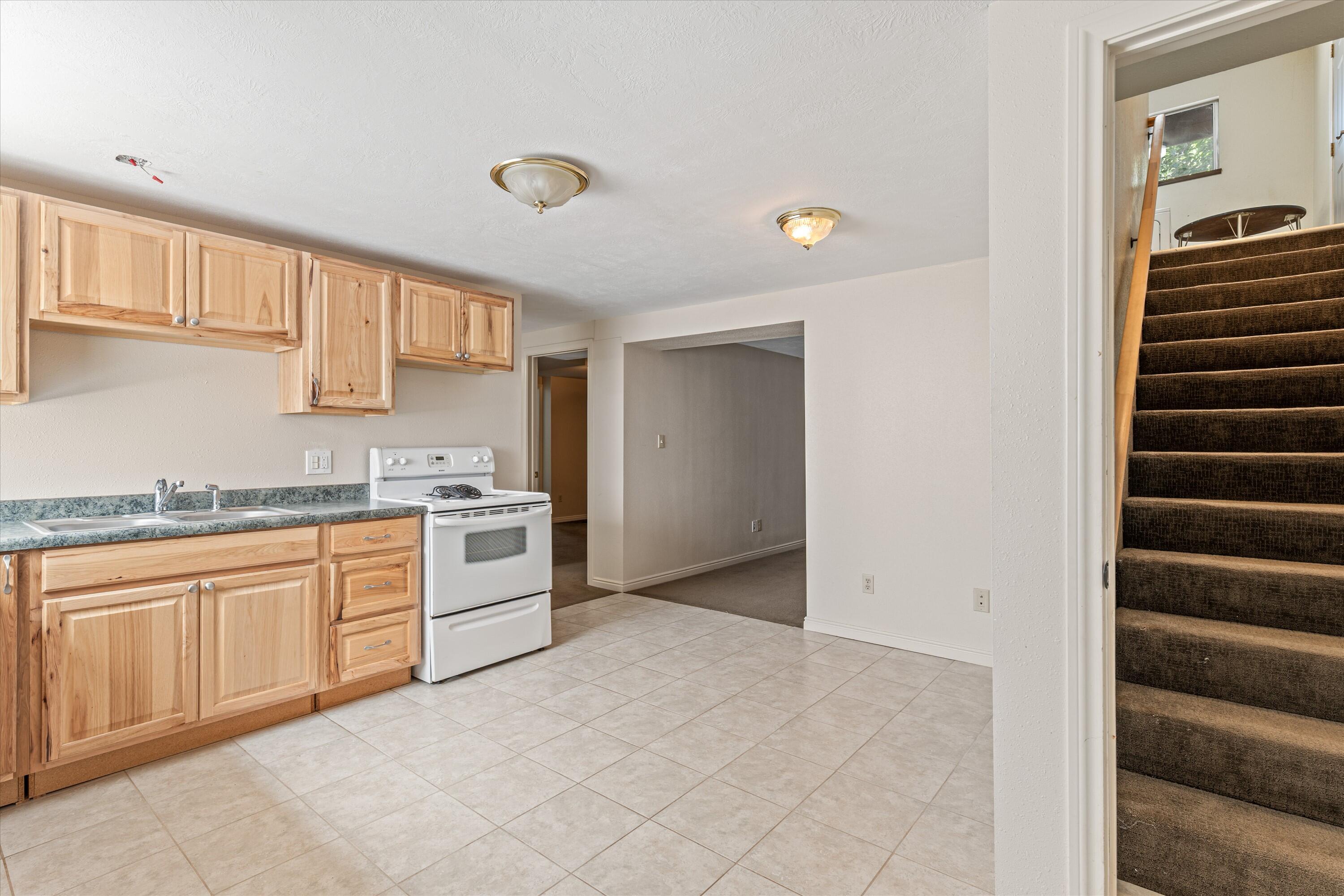 BLOOMINGTON COUNTRY CLUB - Residential