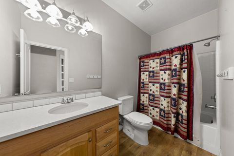 Tiny photo for 2274 S Mountain View CIR, Saint George, UT 84790 (MLS # 25-267763)