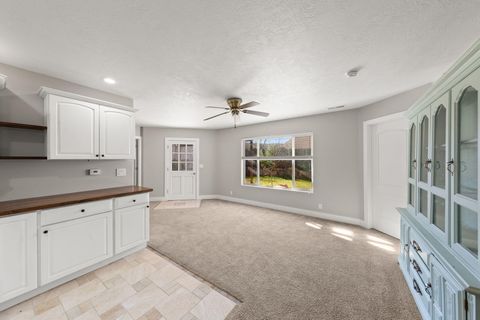 Tiny photo for 2274 S Mountain View CIR, Saint George, UT 84790 (MLS # 25-267763)