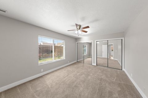 Tiny photo for 2274 S Mountain View CIR, Saint George, UT 84790 (MLS # 25-267763)