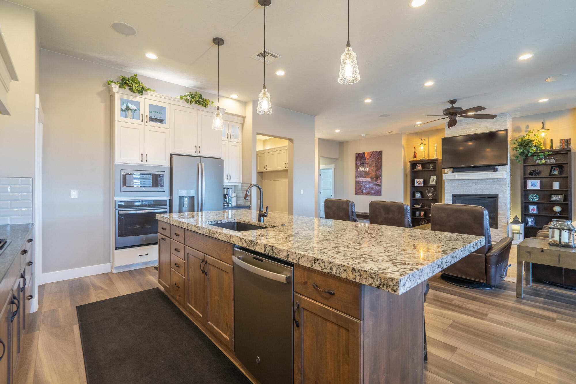 CROSS ROADS AT STUCKI FARMS - Residential