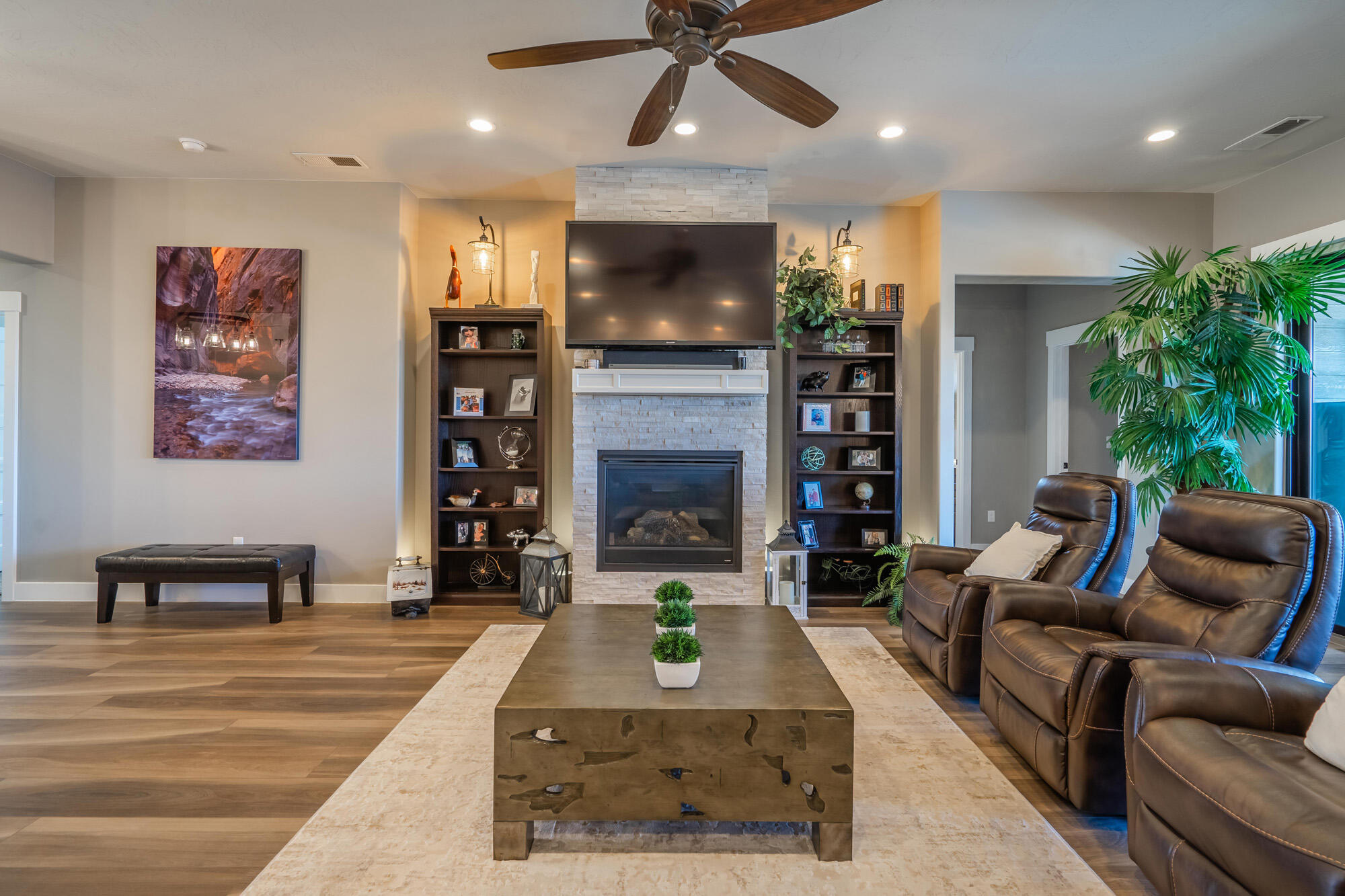 CROSS ROADS AT STUCKI FARMS - Residential