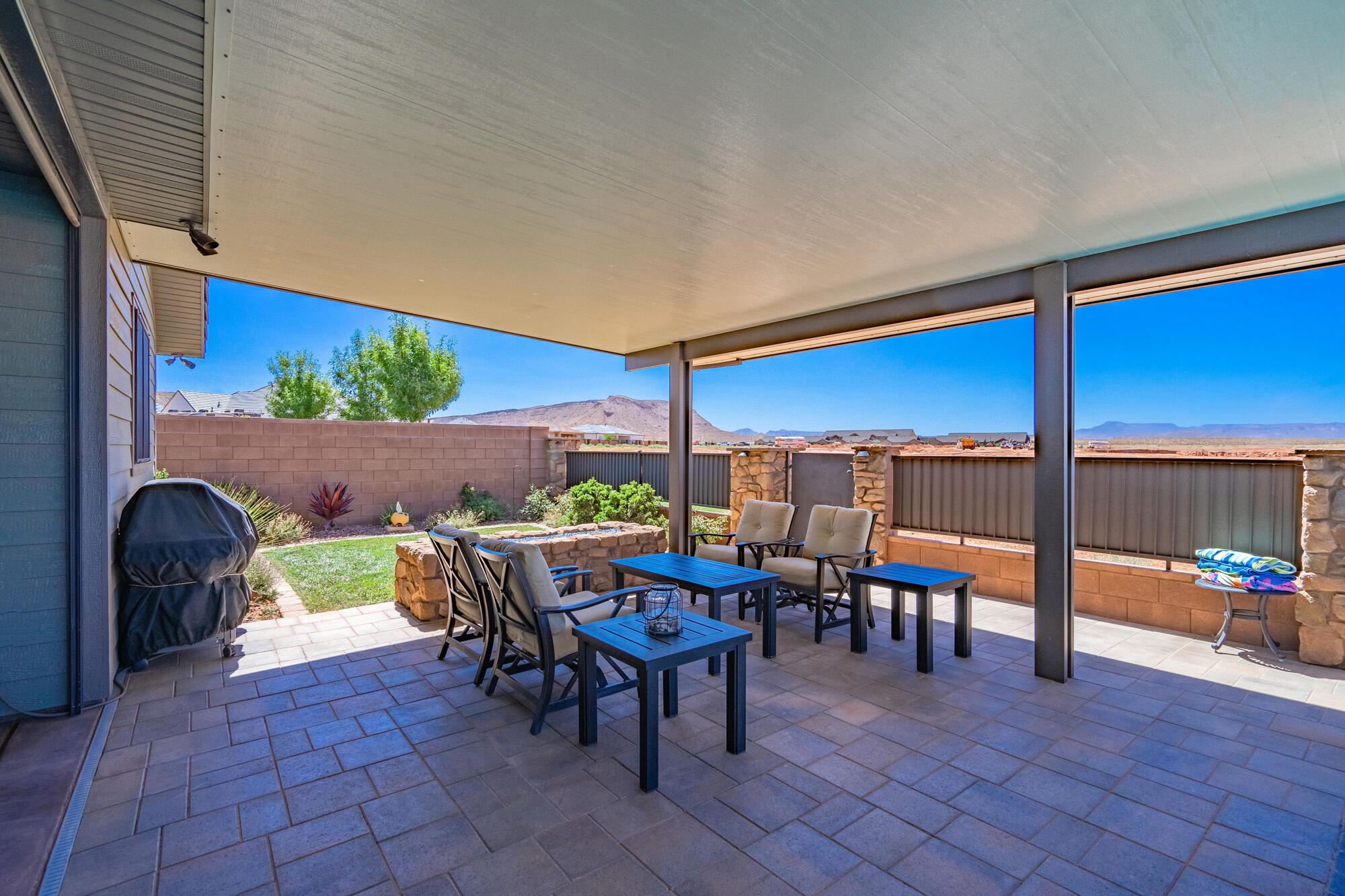 CROSS ROADS AT STUCKI FARMS - Residential