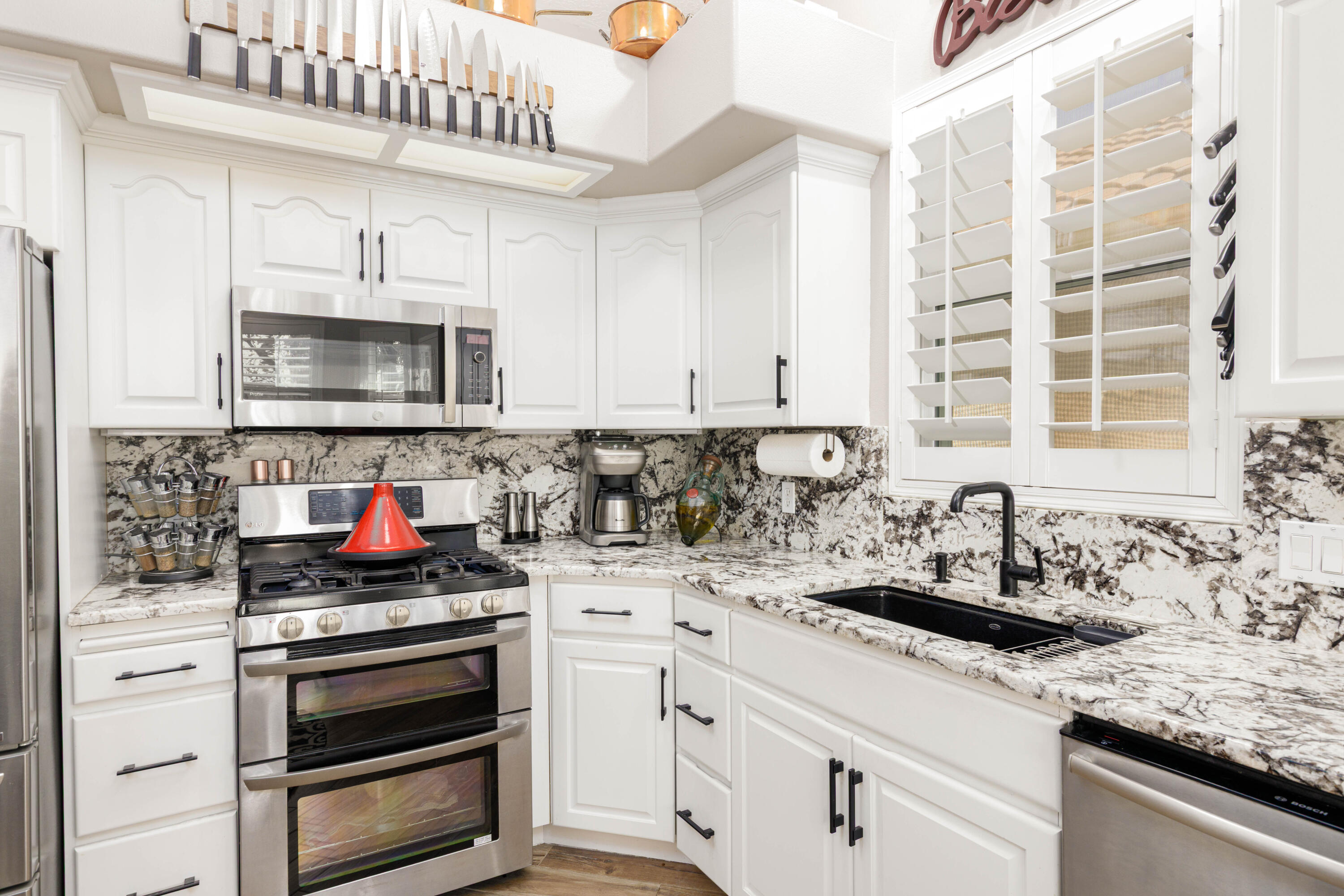 RIVERWOOD TOWNHOMES - Residential