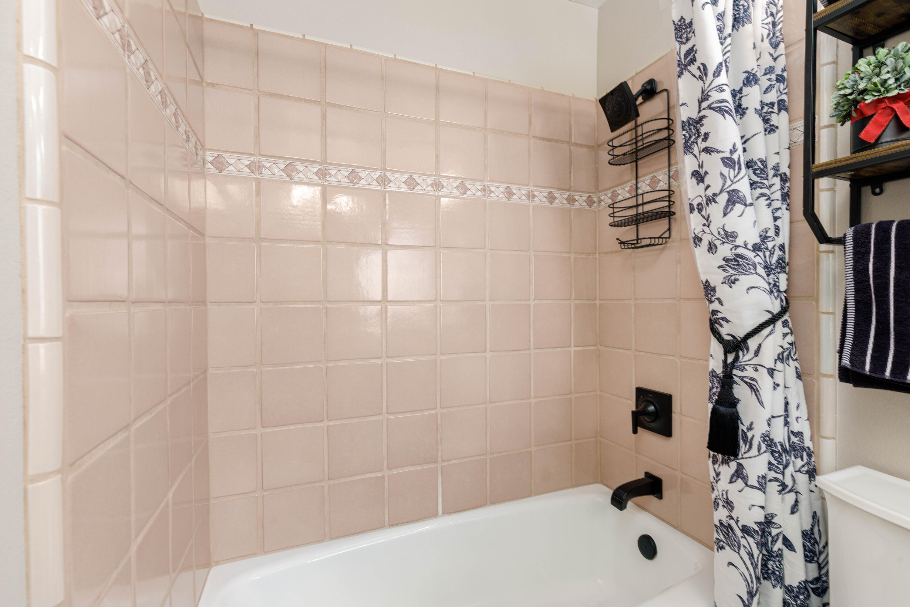 RIVERWOOD TOWNHOMES - Residential