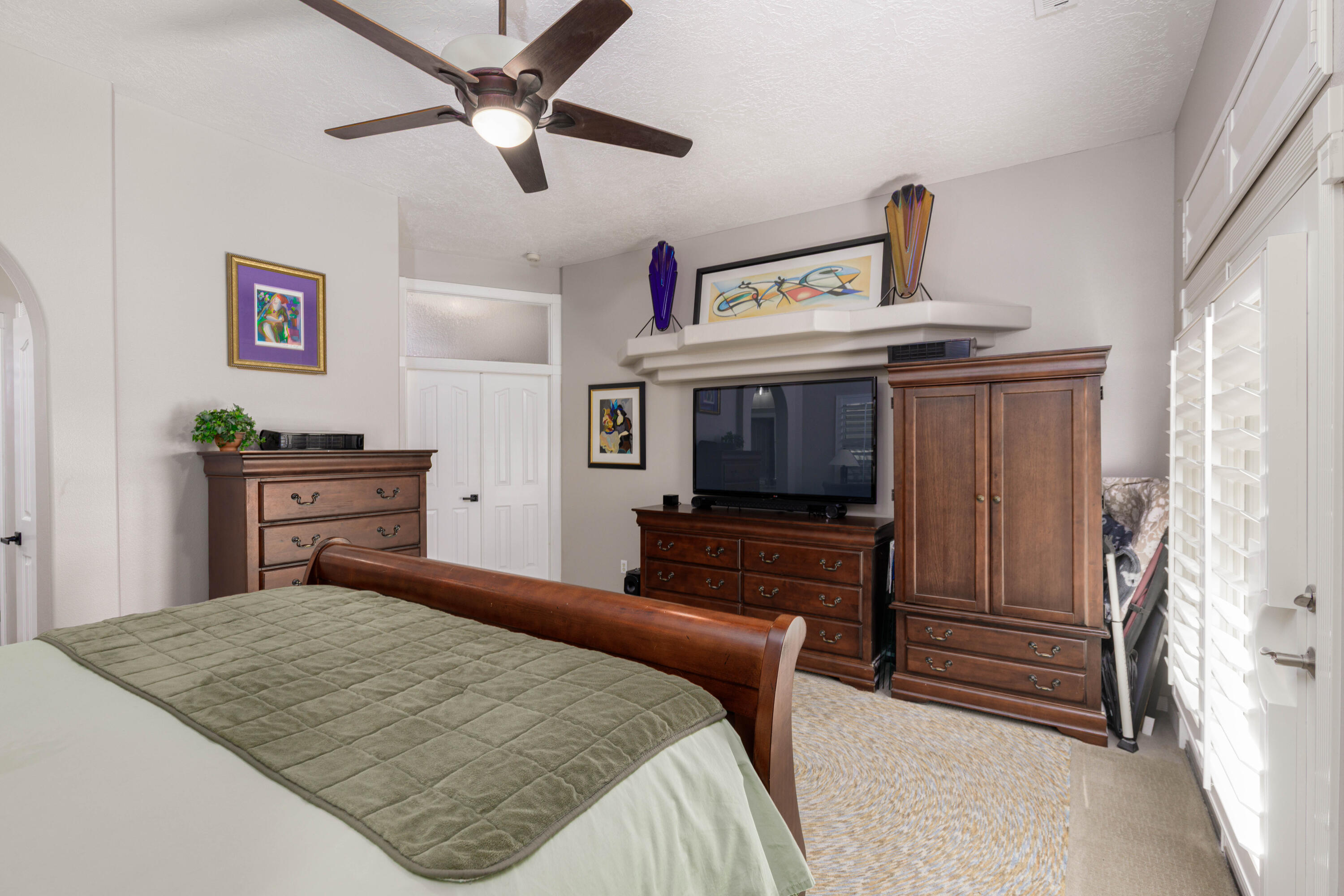 RIVERWOOD TOWNHOMES - Residential