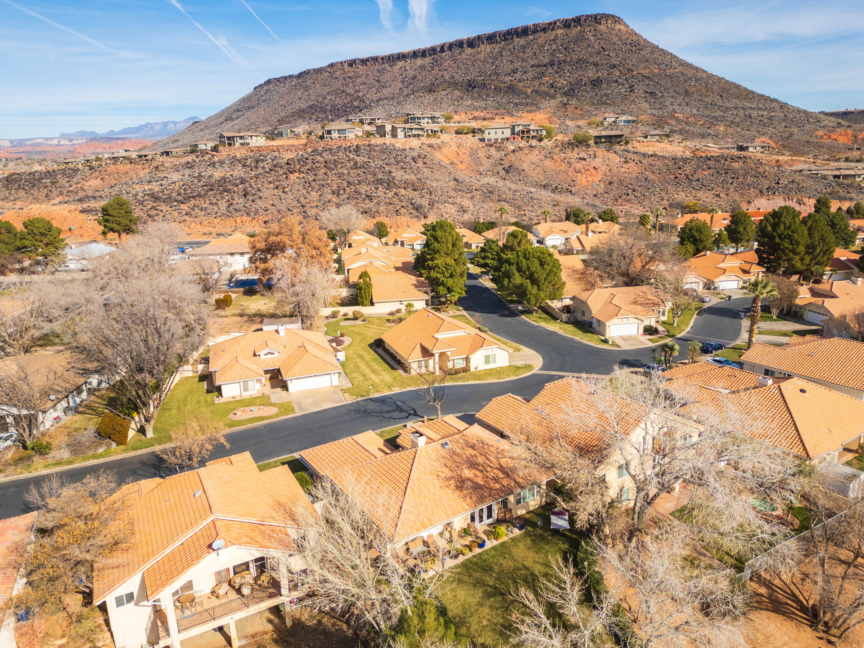 RIVERWOOD TOWNHOMES - Residential