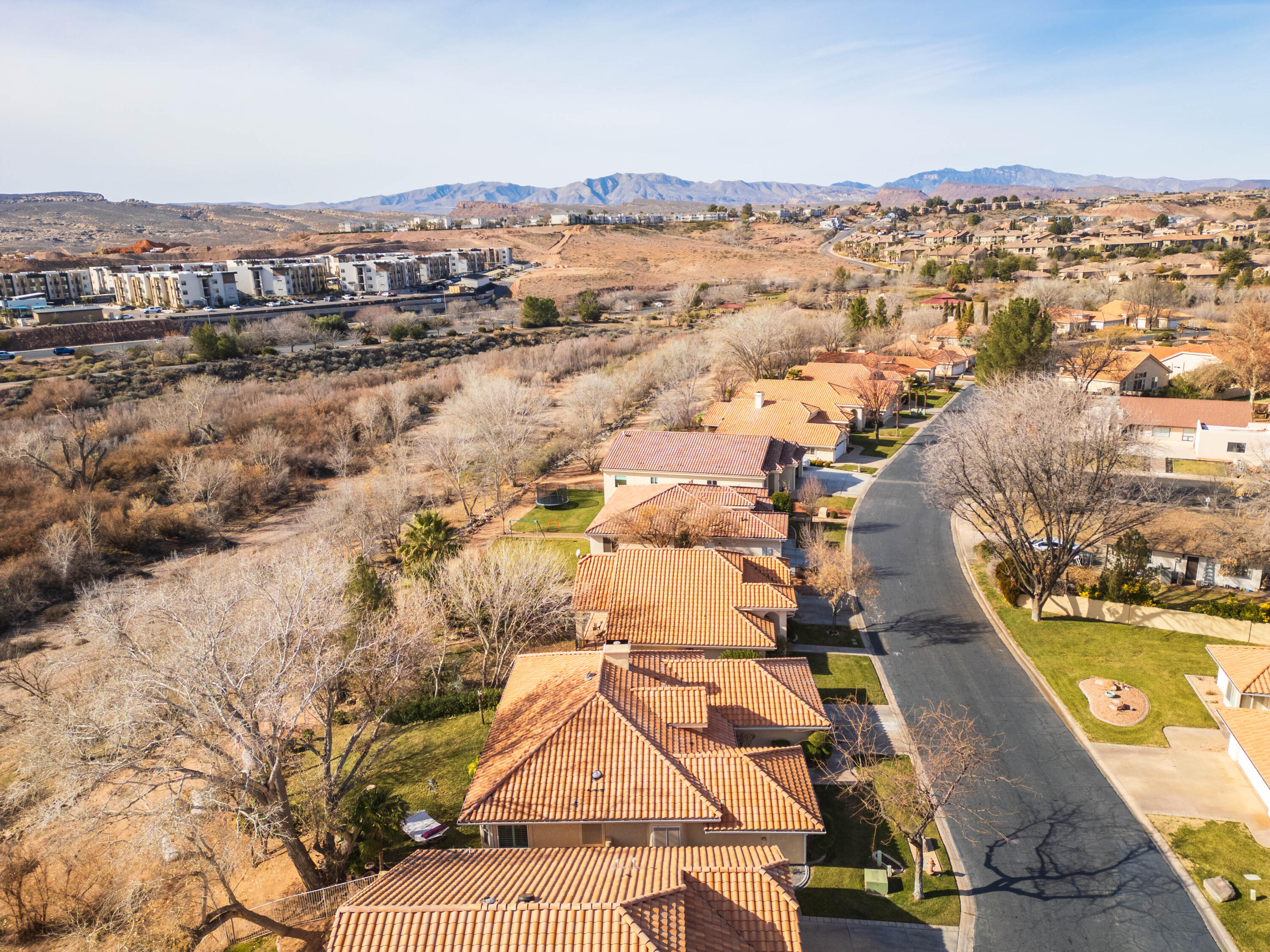 RIVERWOOD TOWNHOMES - Residential
