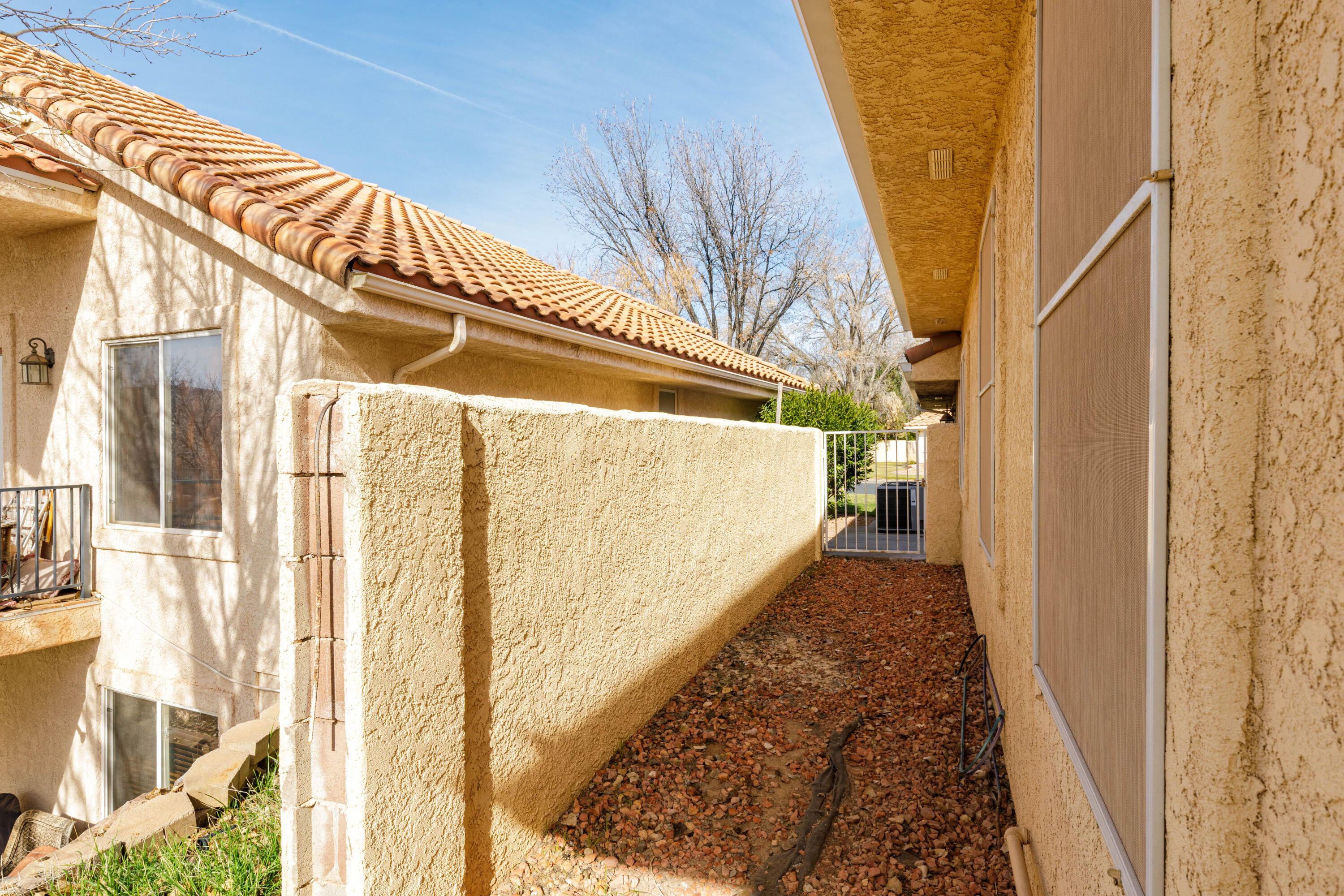 RIVERWOOD TOWNHOMES - Residential