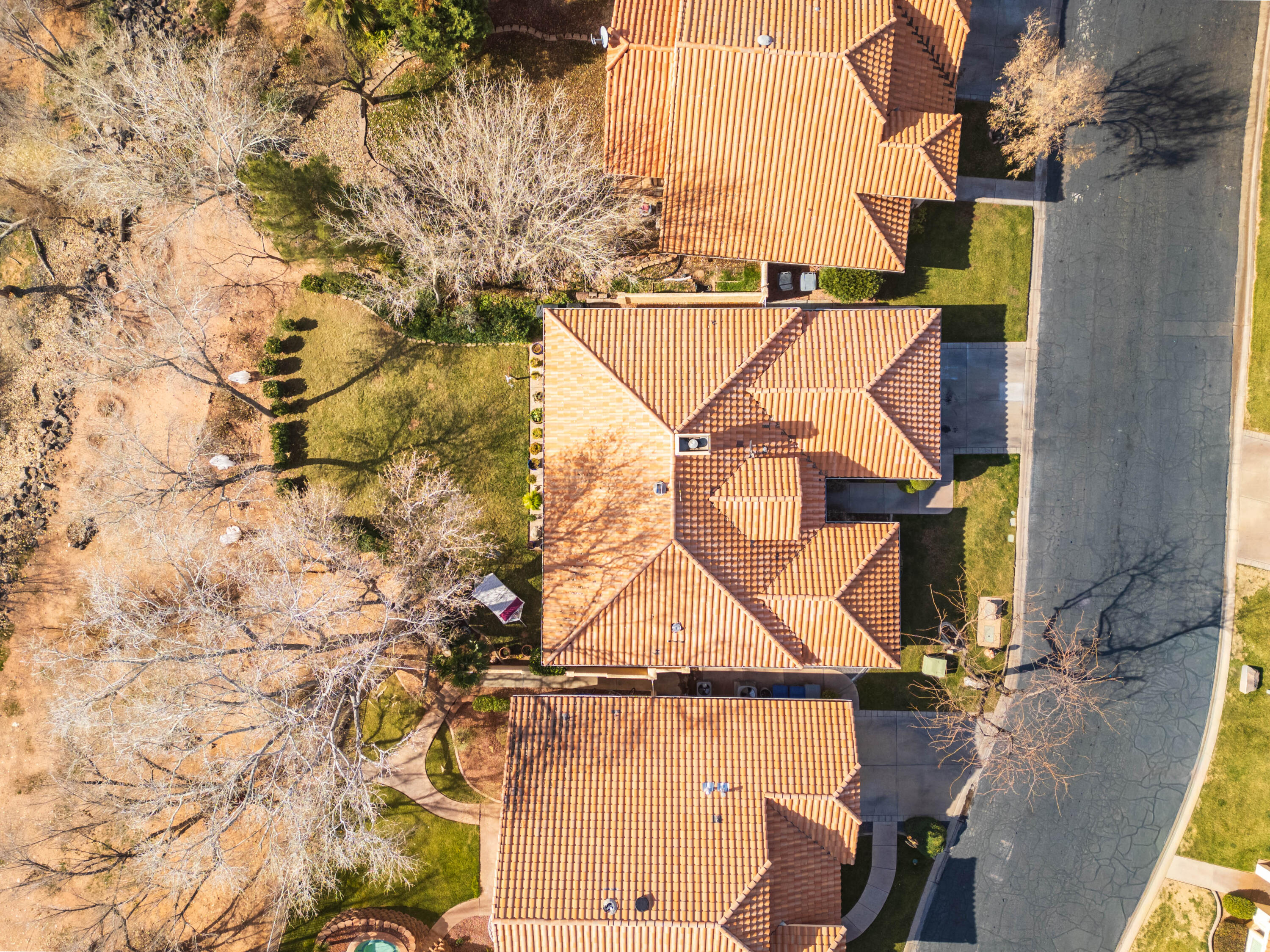 RIVERWOOD TOWNHOMES - Residential