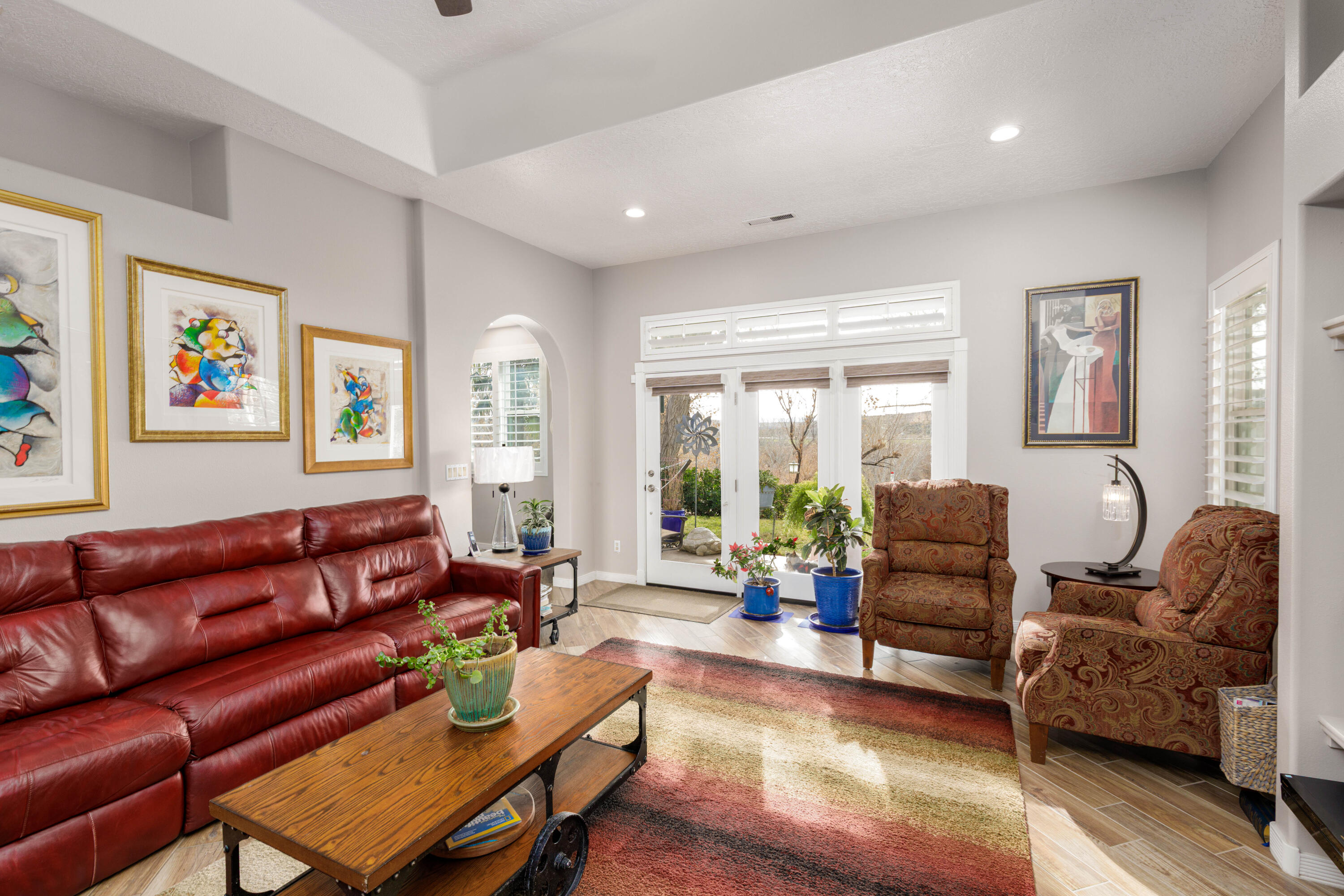 RIVERWOOD TOWNHOMES - Residential