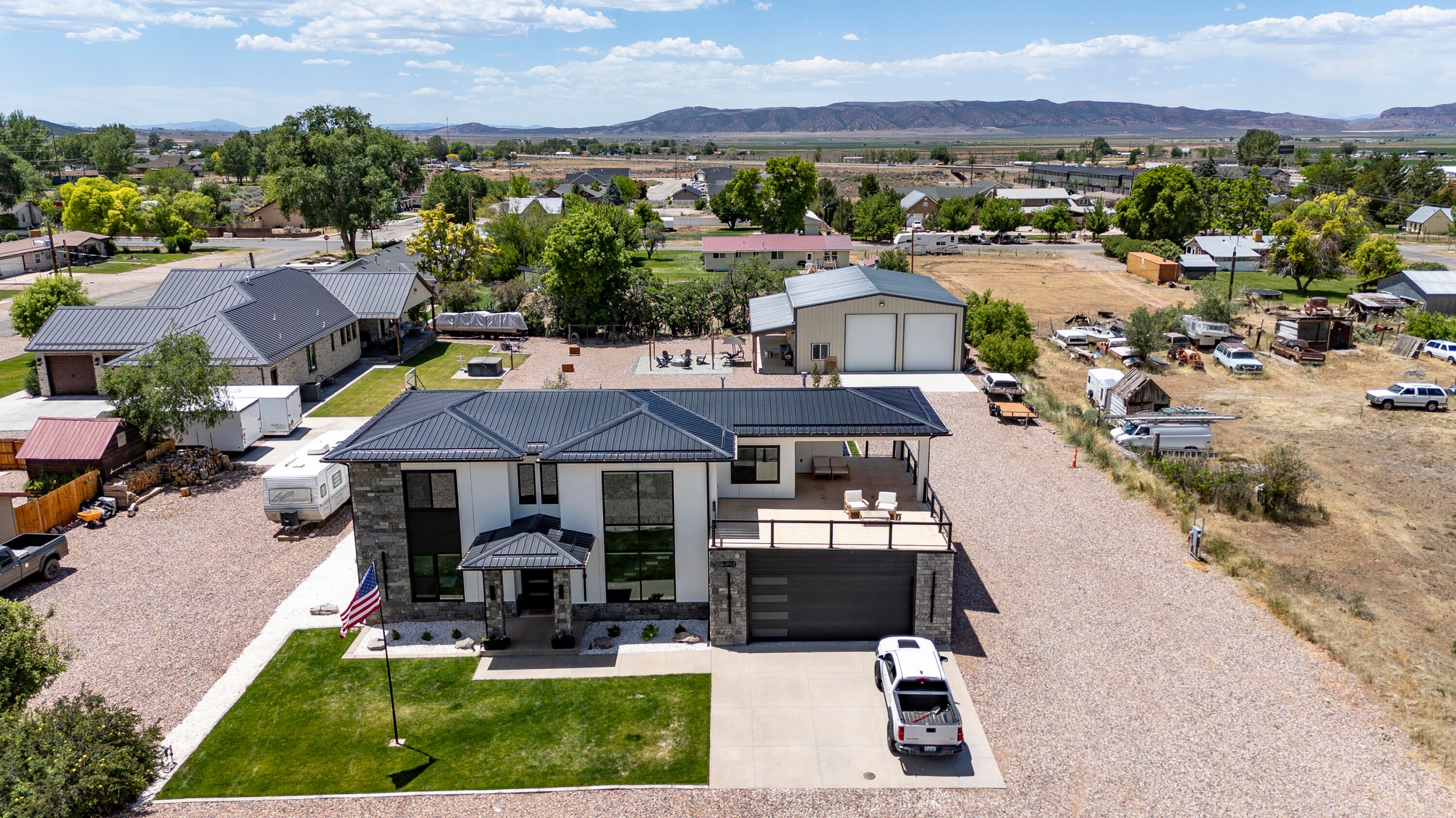 329 N 400 W, Parowan, UT, 84761, USA, 3 Bedrooms Bedrooms, ,3 BathroomsBathrooms,Residential,Active,329 N 400 W,26-273061