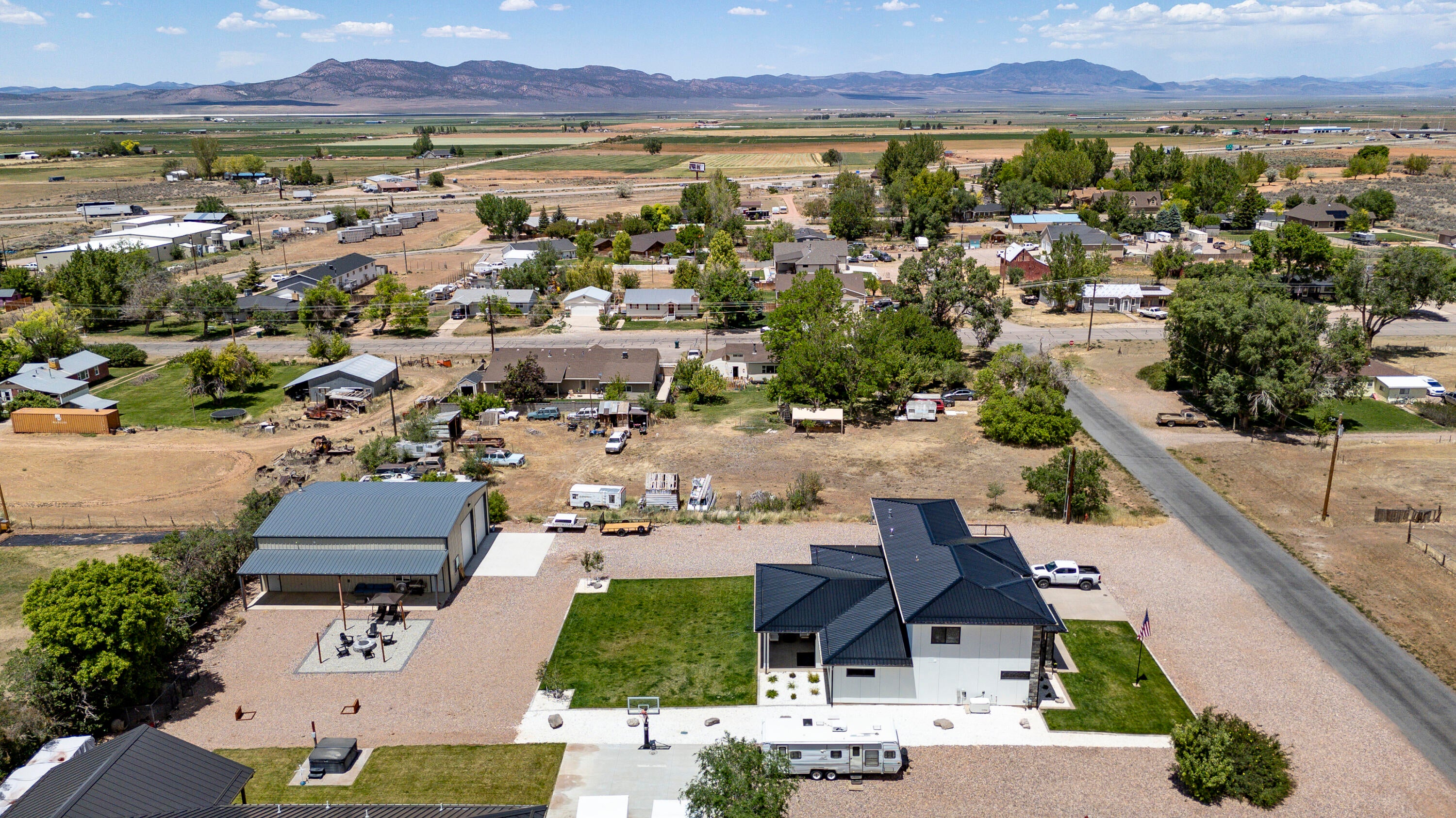 329 N 400 W, Parowan, UT, 84761, USA, 3 Bedrooms Bedrooms, ,3 BathroomsBathrooms,Residential,Active,329 N 400 W,26-273061