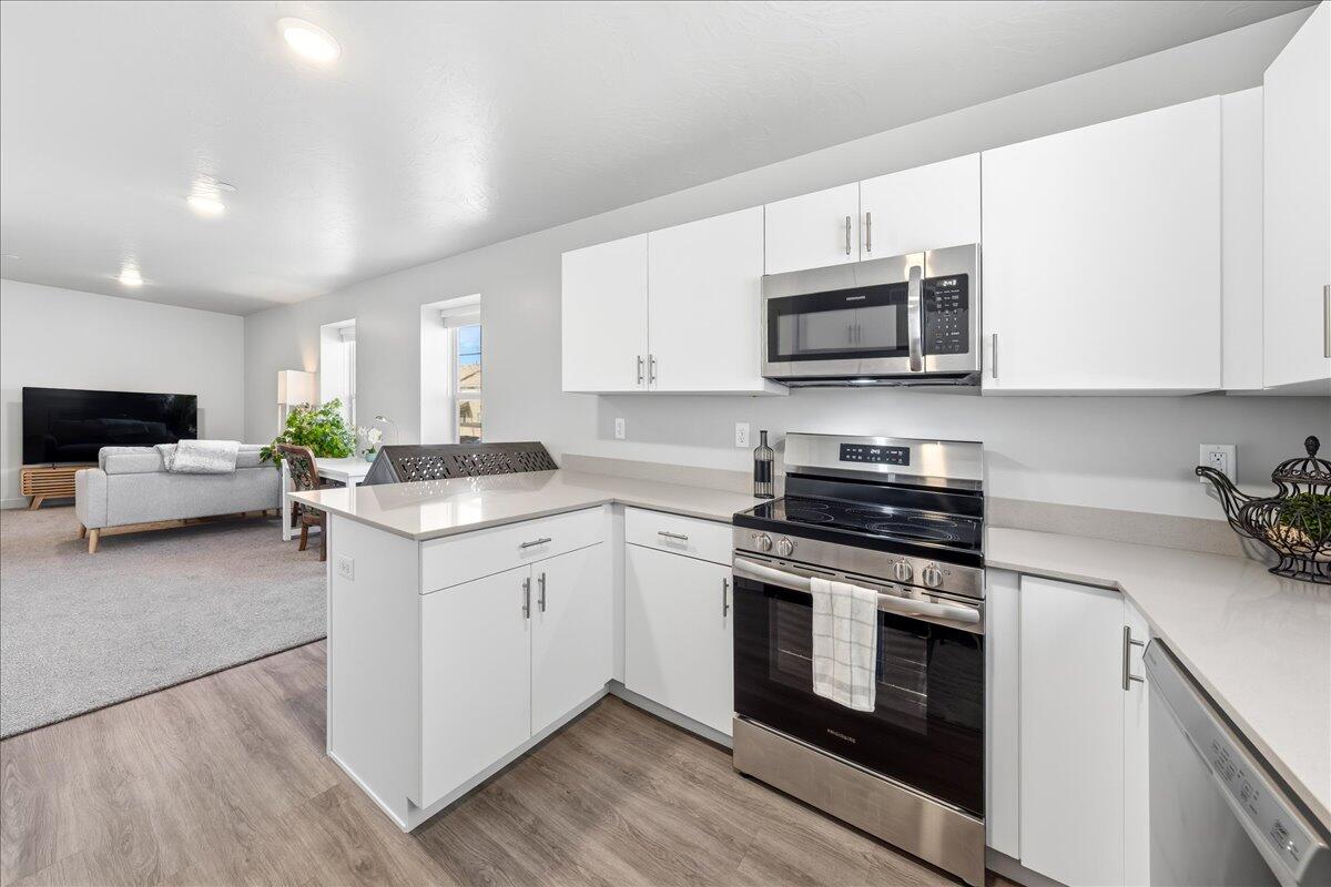 RED VISTA CONDO - Residential