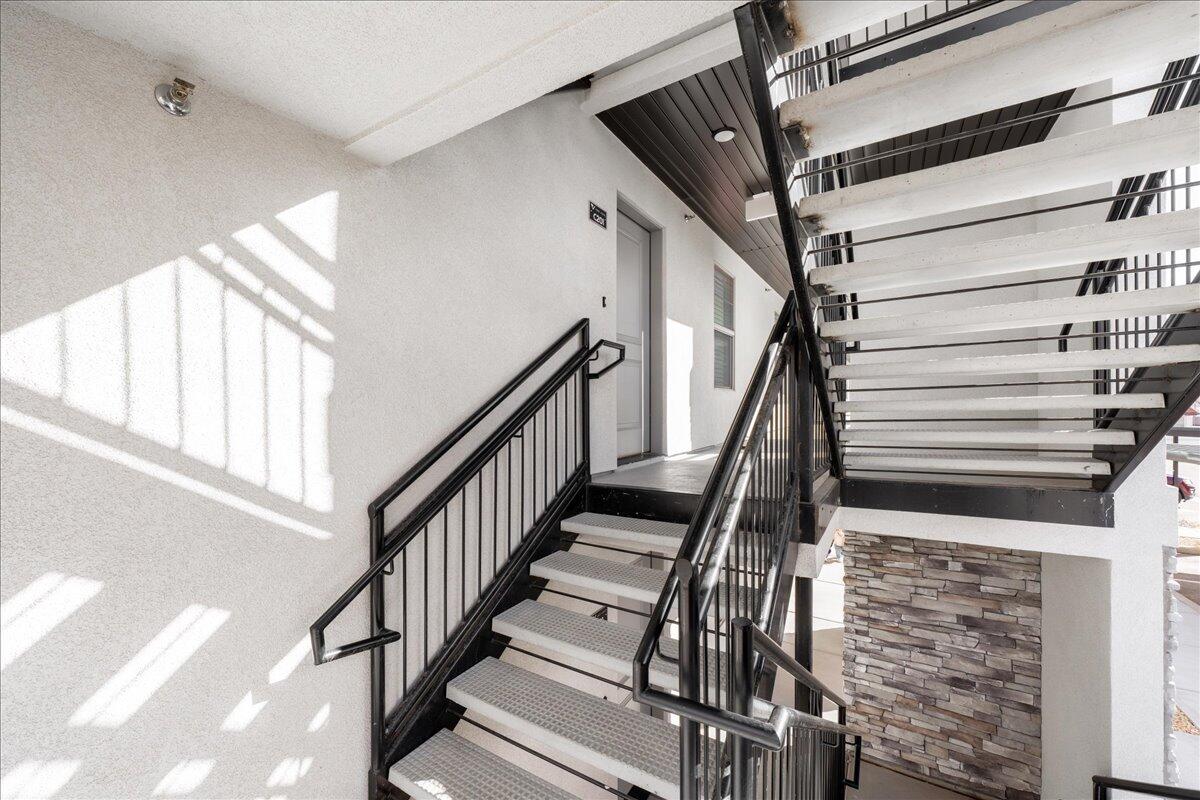 RED VISTA CONDO - Residential