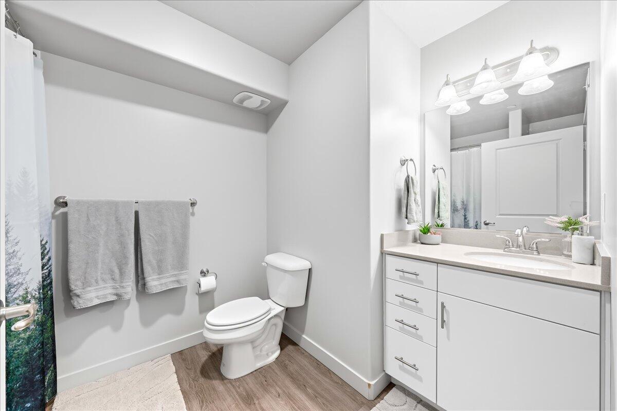 RED VISTA CONDO - Residential