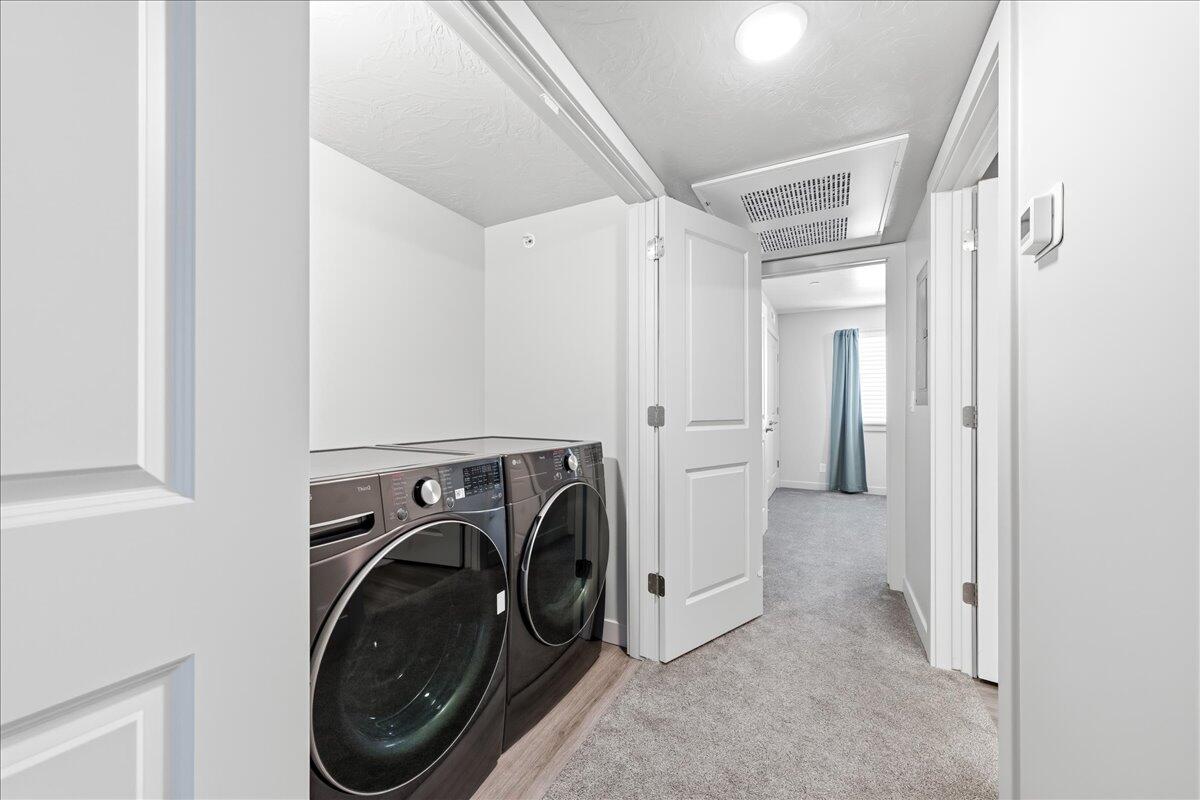 RED VISTA CONDO - Residential