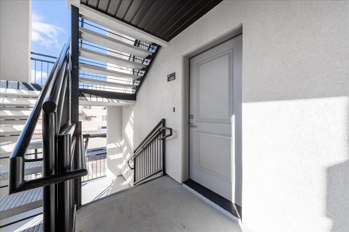 RED VISTA CONDO - Residential