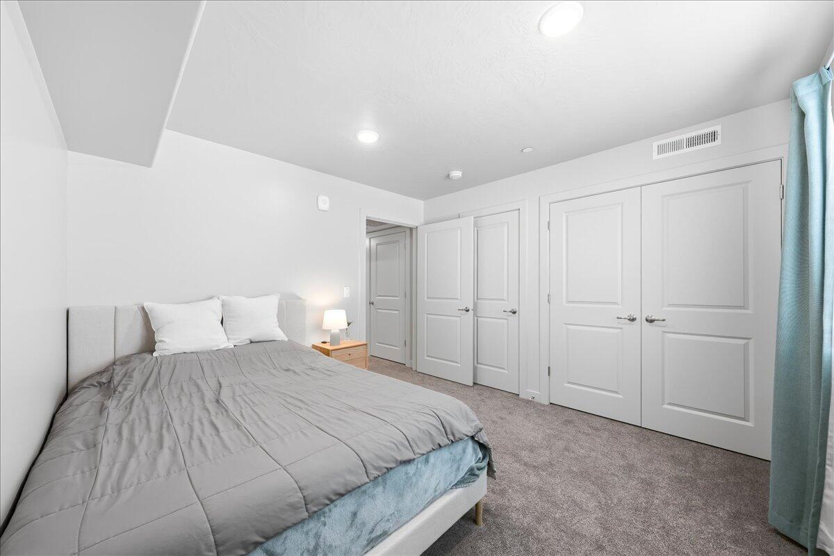 RED VISTA CONDO - Residential