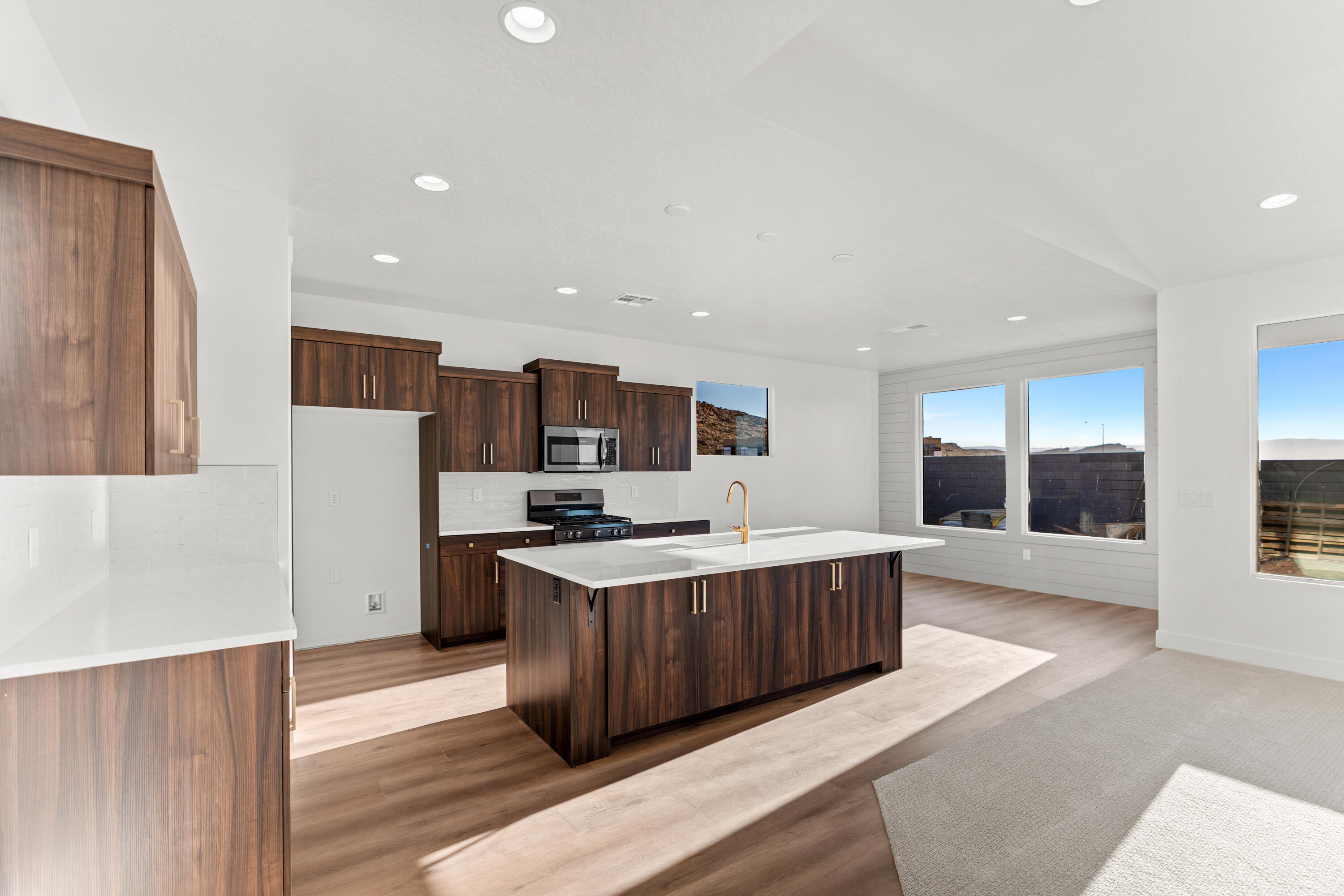 STRAWBERRY FIELDS ESTATES - Residential