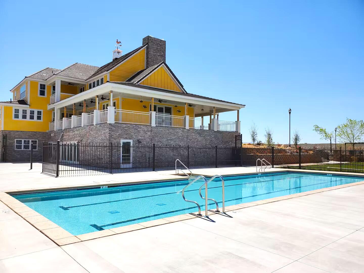 CROSS ROADS AT STUCKI FARMS - Residential
