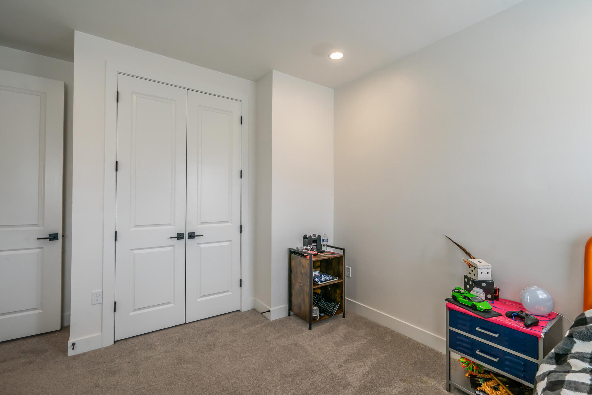 CROSS ROADS AT STUCKI FARMS - Residential