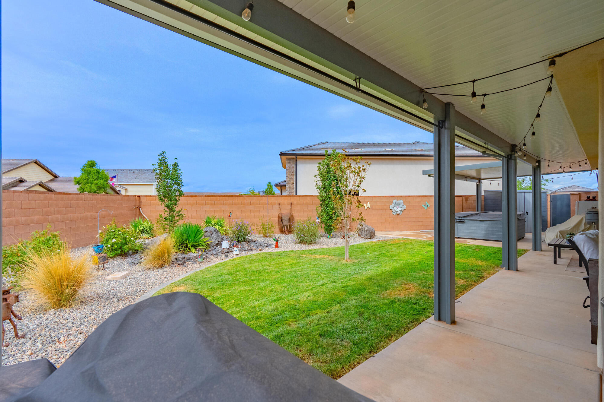 CROSS ROADS AT STUCKI FARMS - Residential