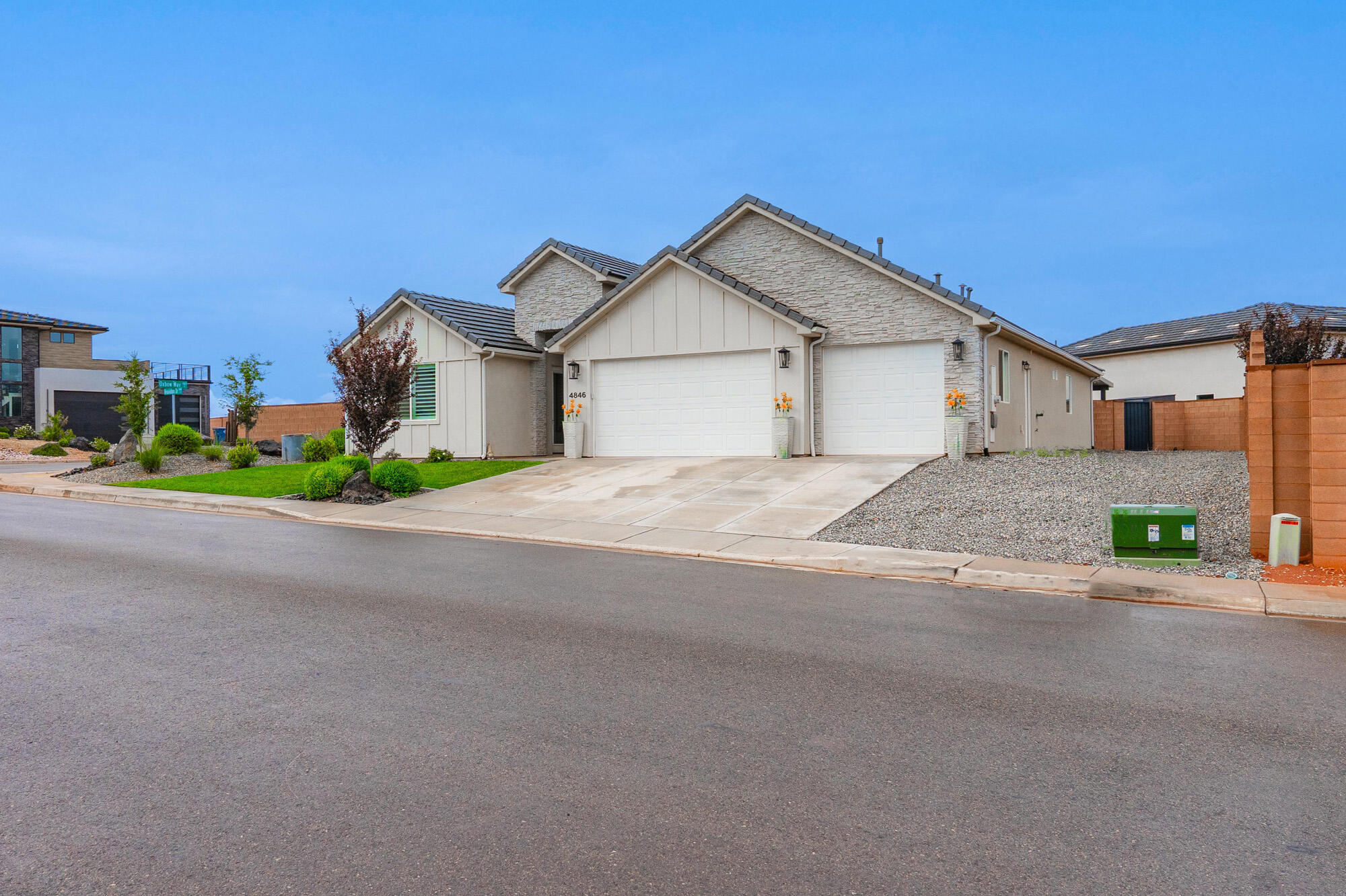 CROSS ROADS AT STUCKI FARMS - Residential