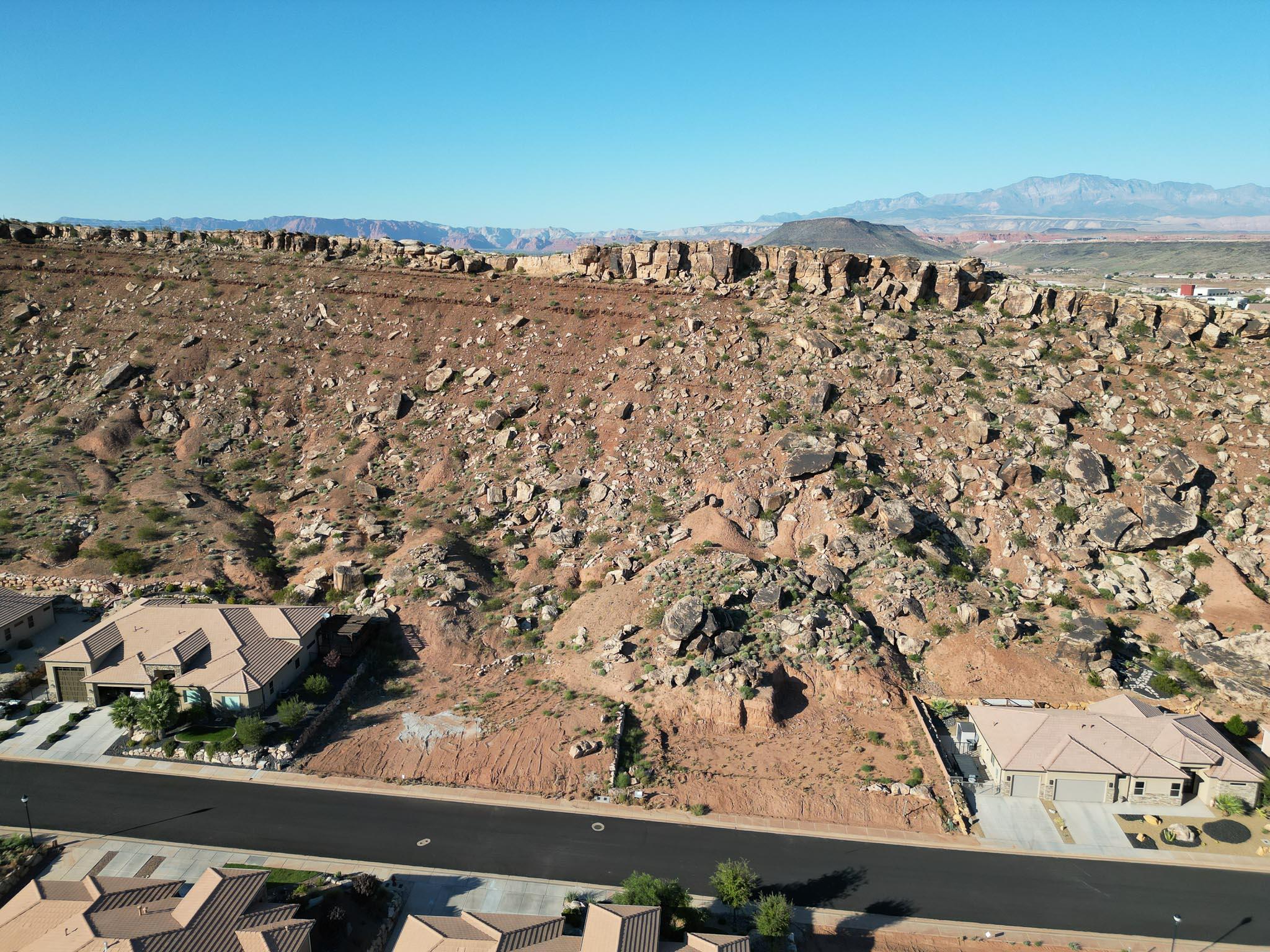 ESTATES AT BLOOMINGTON - Land