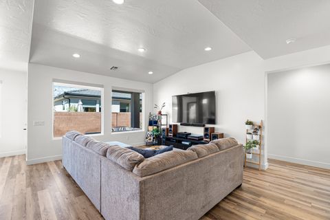 Tiny photo for 3087 E Fuchsia DR, Saint George, UT 84790 (MLS # 25-266280)