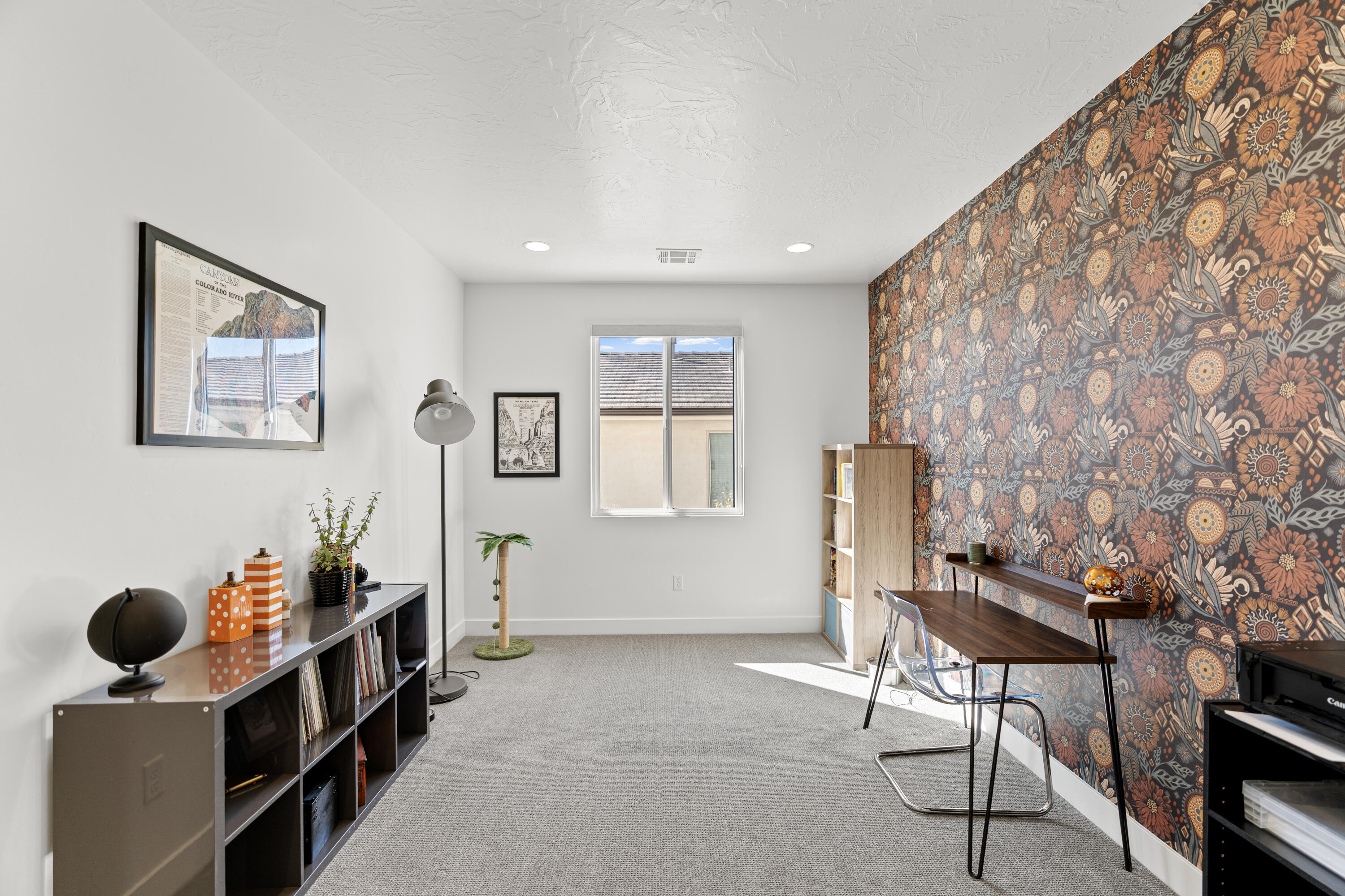 DESERT VISTA TOWNHOMES AT DESERT CANYONS - Residential