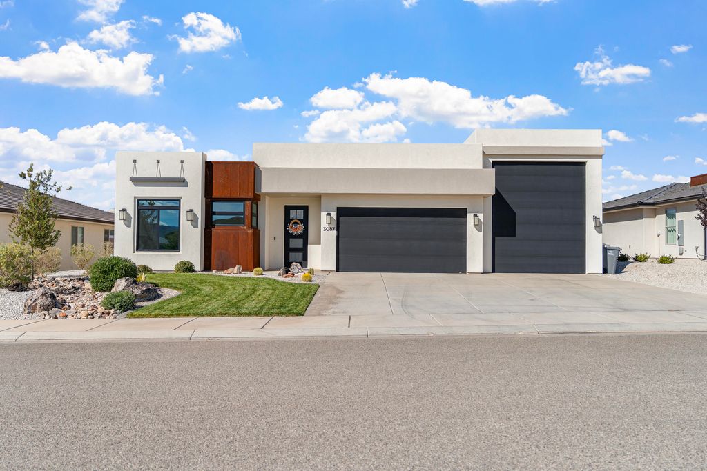 Photo of 3087 E Fuchsia DR, Saint George, UT 84790 (MLS # 25-266280)