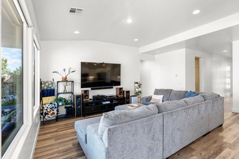 Tiny photo for 3087 E Fuchsia DR, Saint George, UT 84790 (MLS # 25-266280)