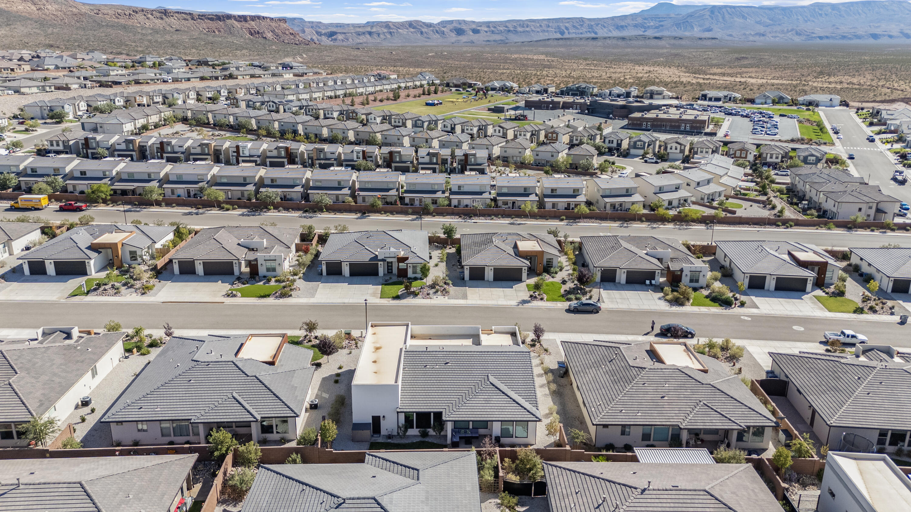 DESERT VISTA TOWNHOMES AT DESERT CANYONS - Residential