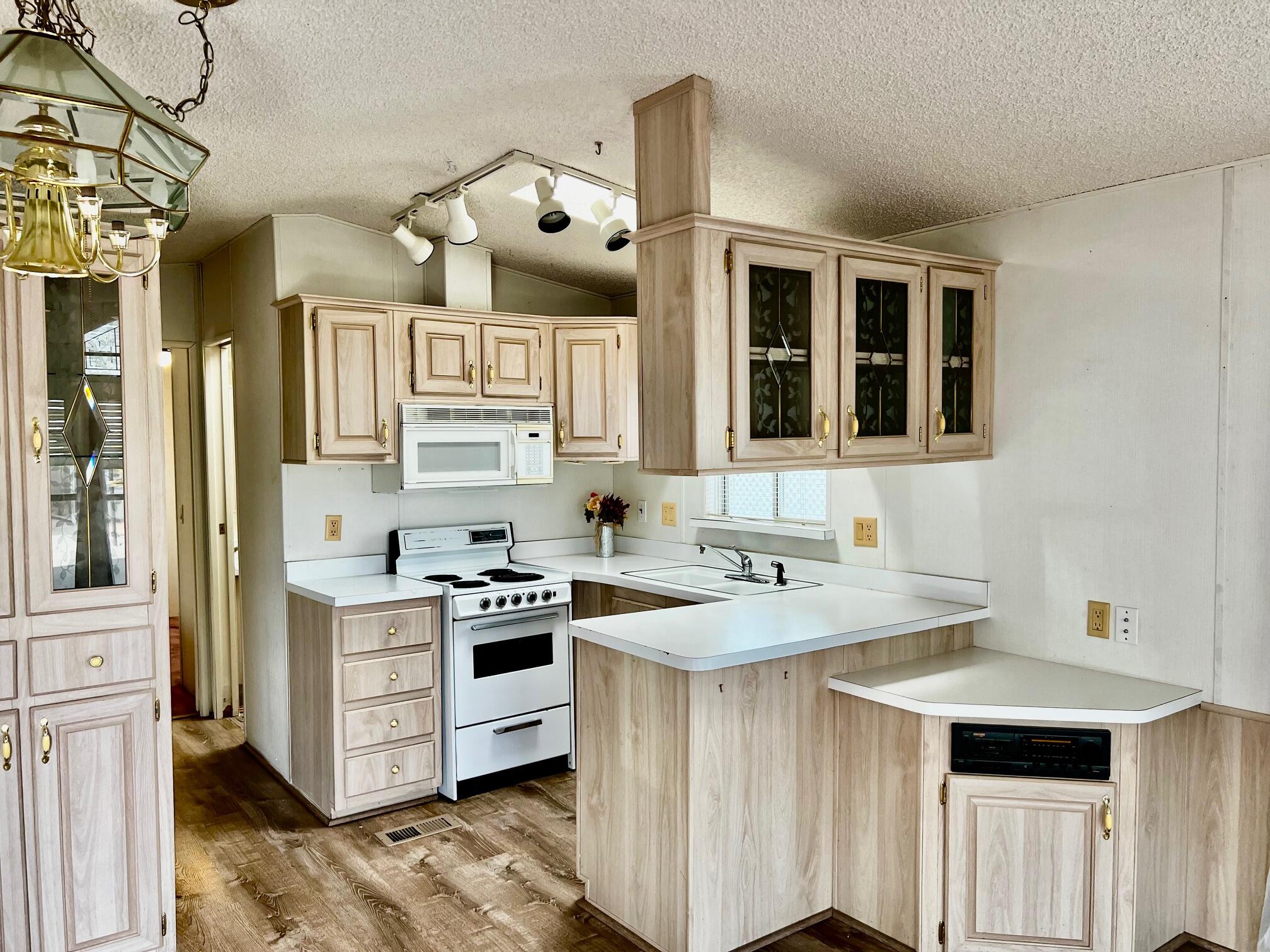 CHEROKEE SPRINGS RV PARK - Residential