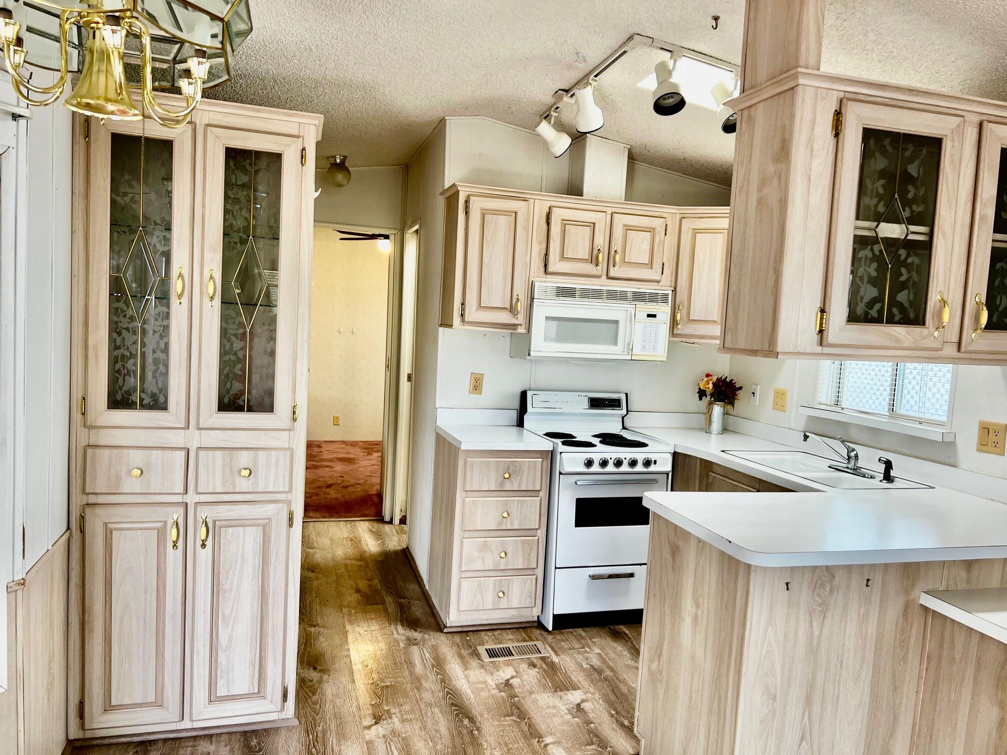 CHEROKEE SPRINGS RV PARK - Residential