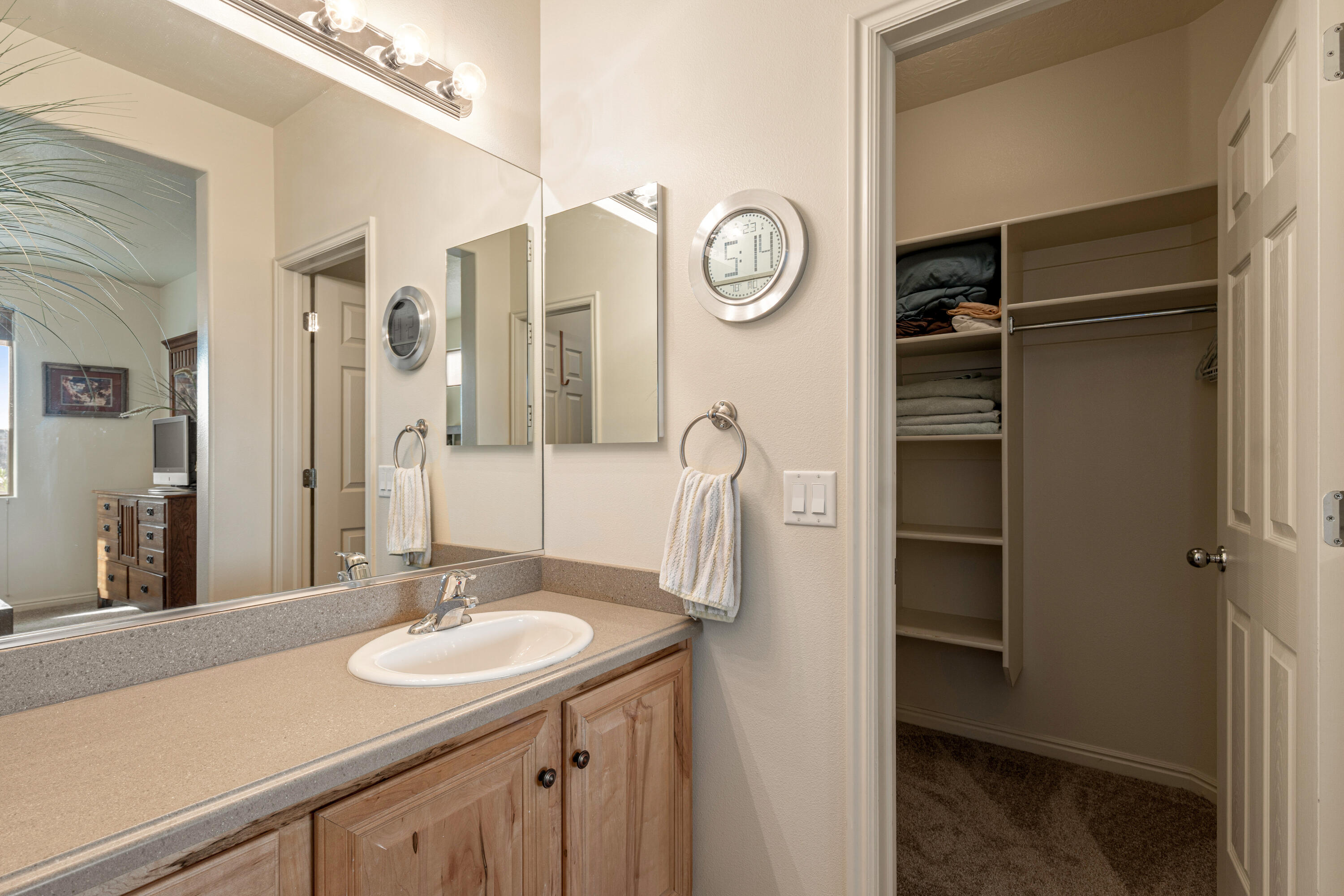 CORAL CANYON - Residential