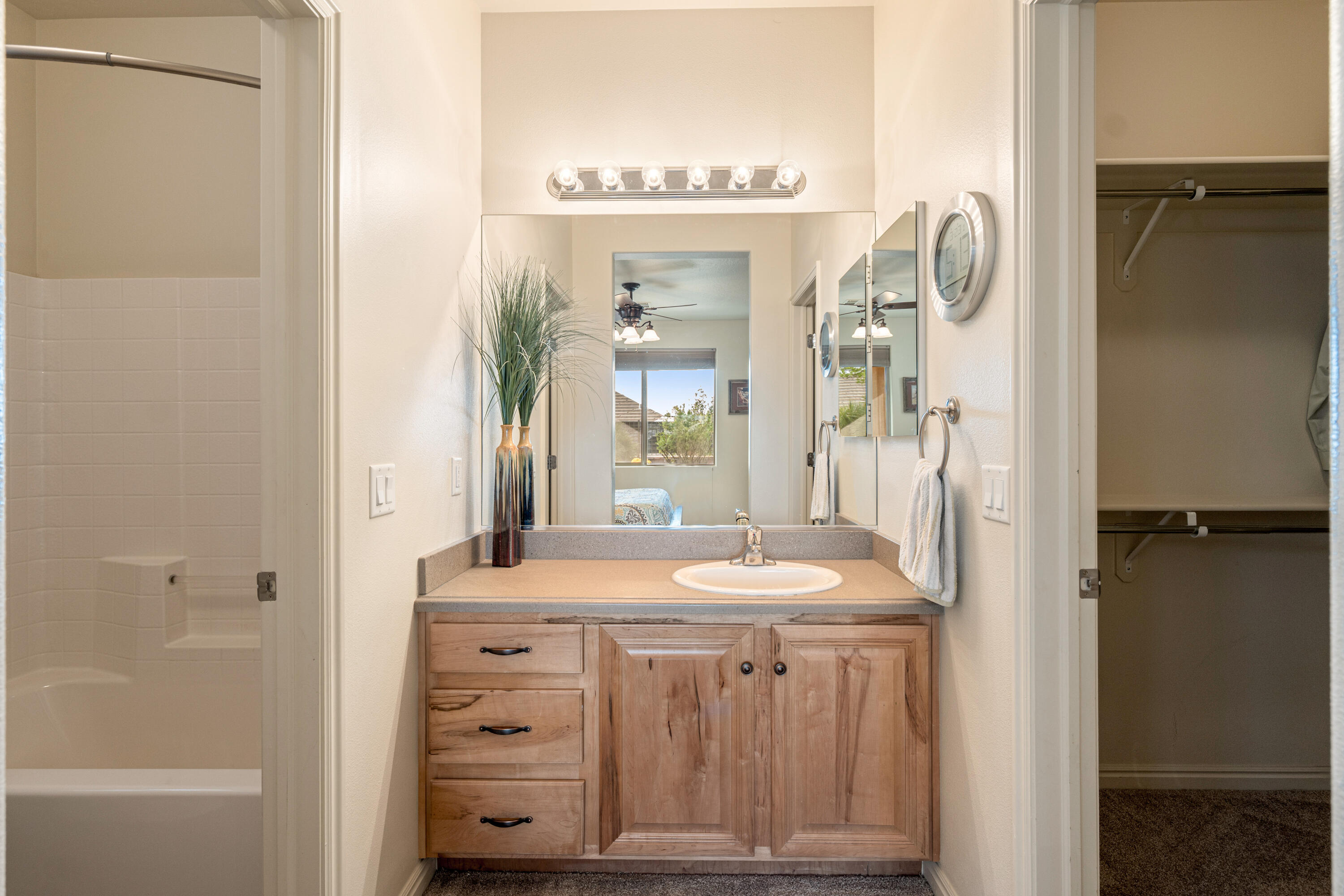 CORAL CANYON - Residential