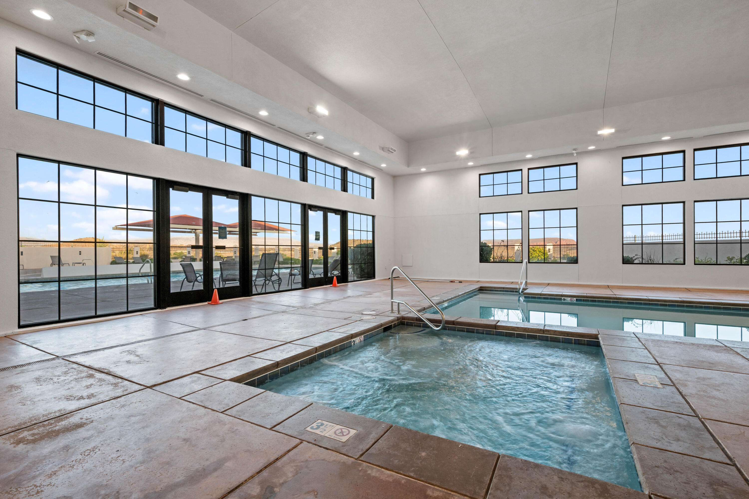 CORAL CANYON - Residential