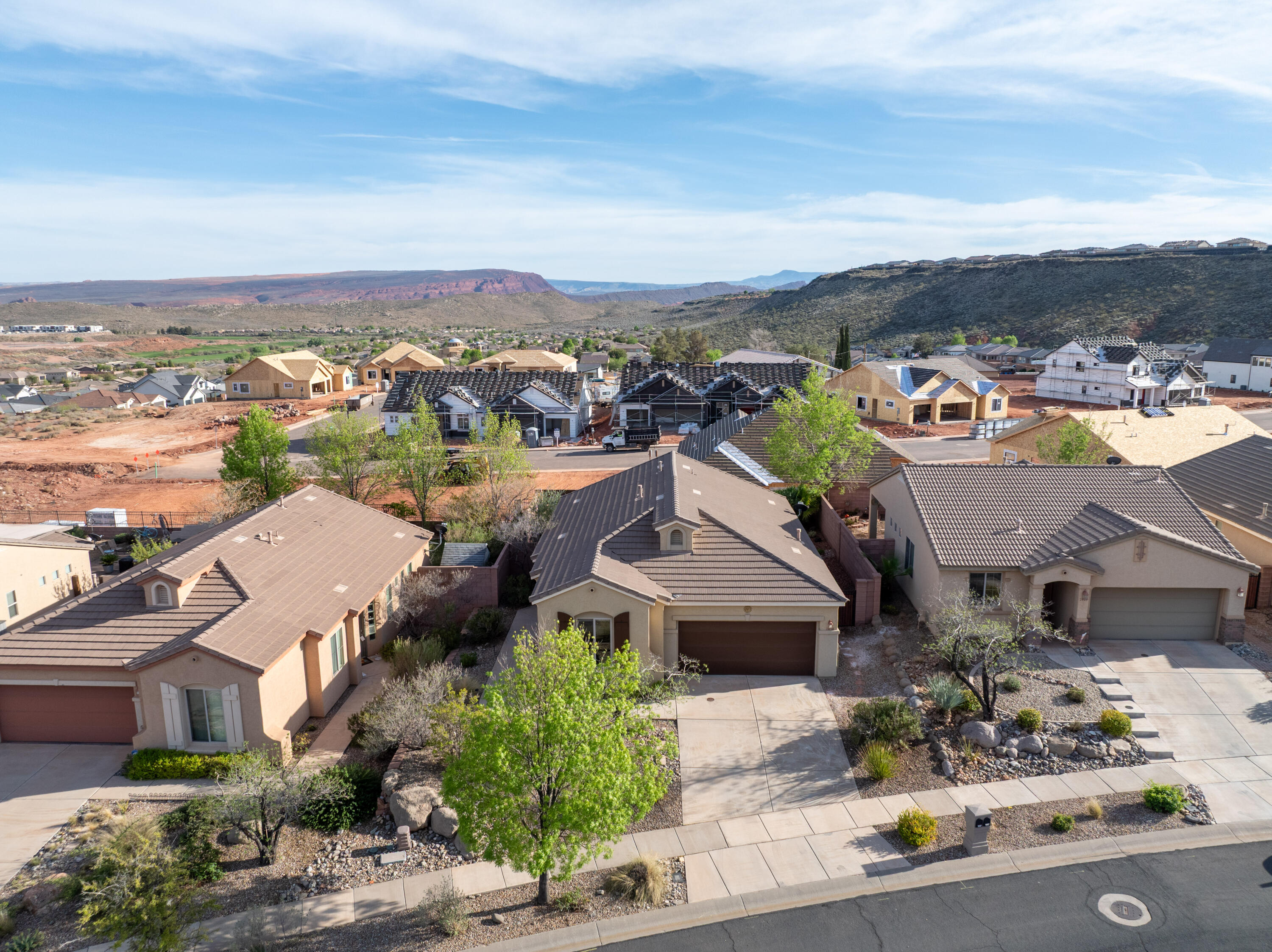 CORAL CANYON - Residential