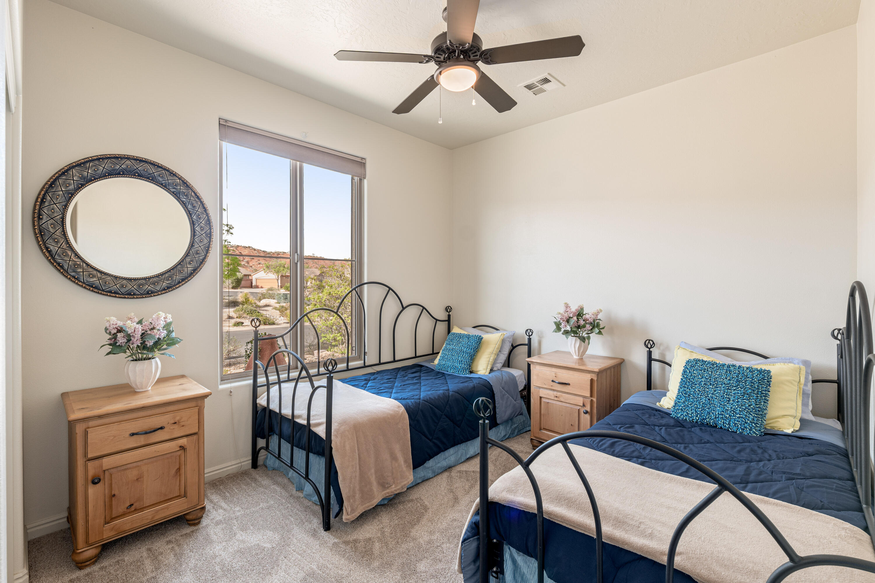 CORAL CANYON - Residential