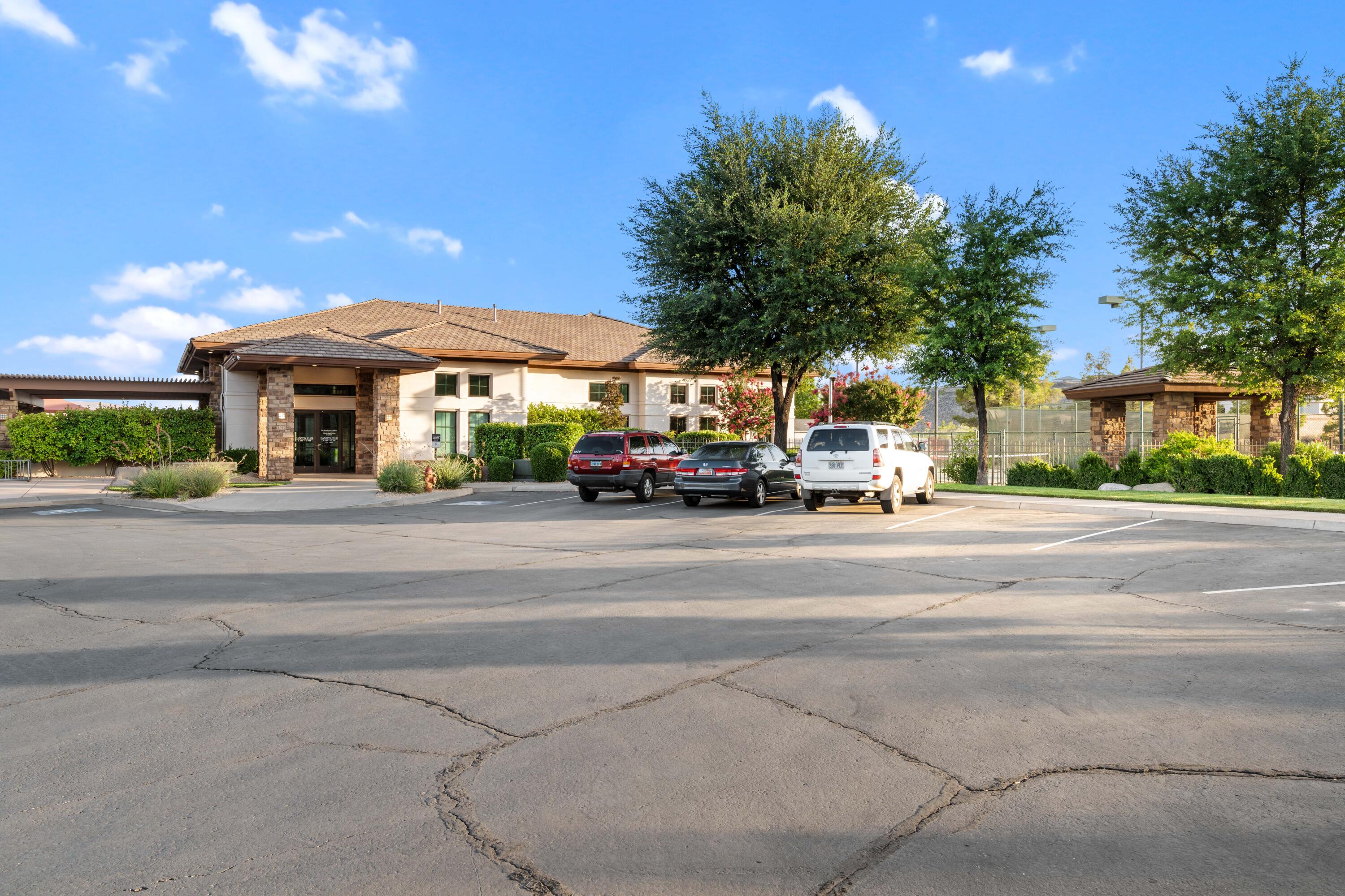 CORAL CANYON - Residential