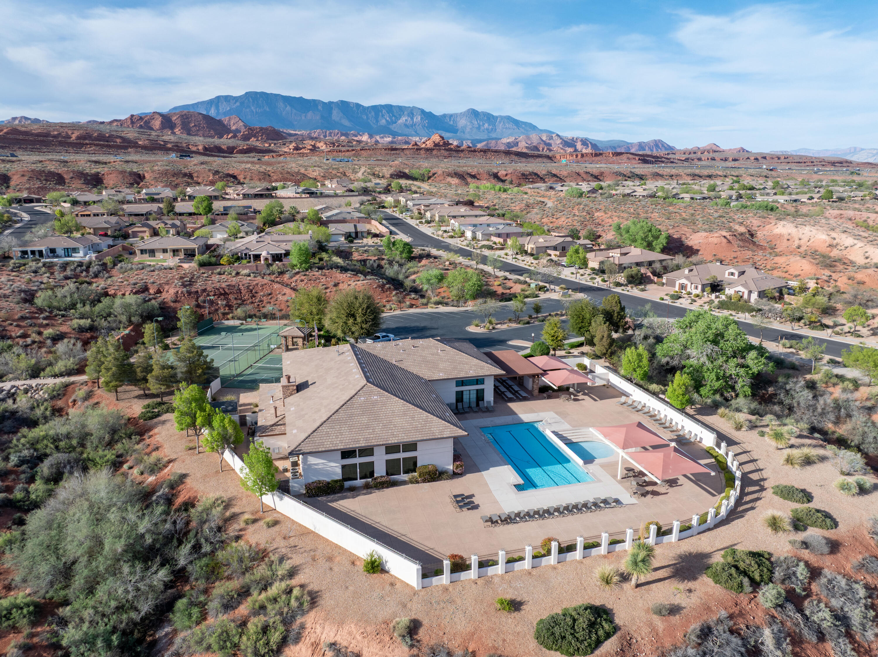 CORAL CANYON - Residential