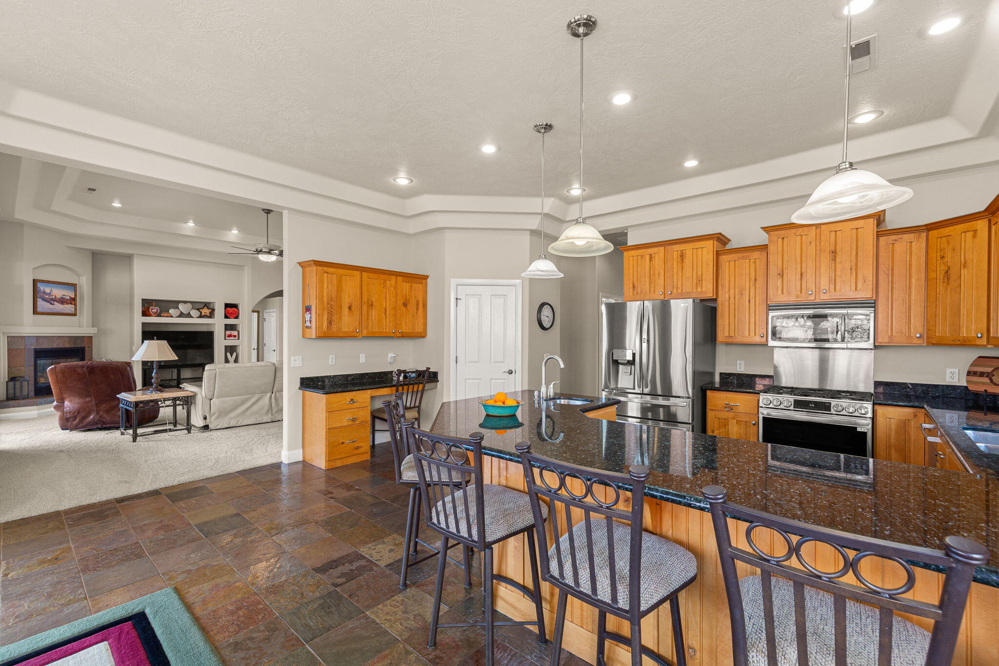 PARADISE CANYON - Residential