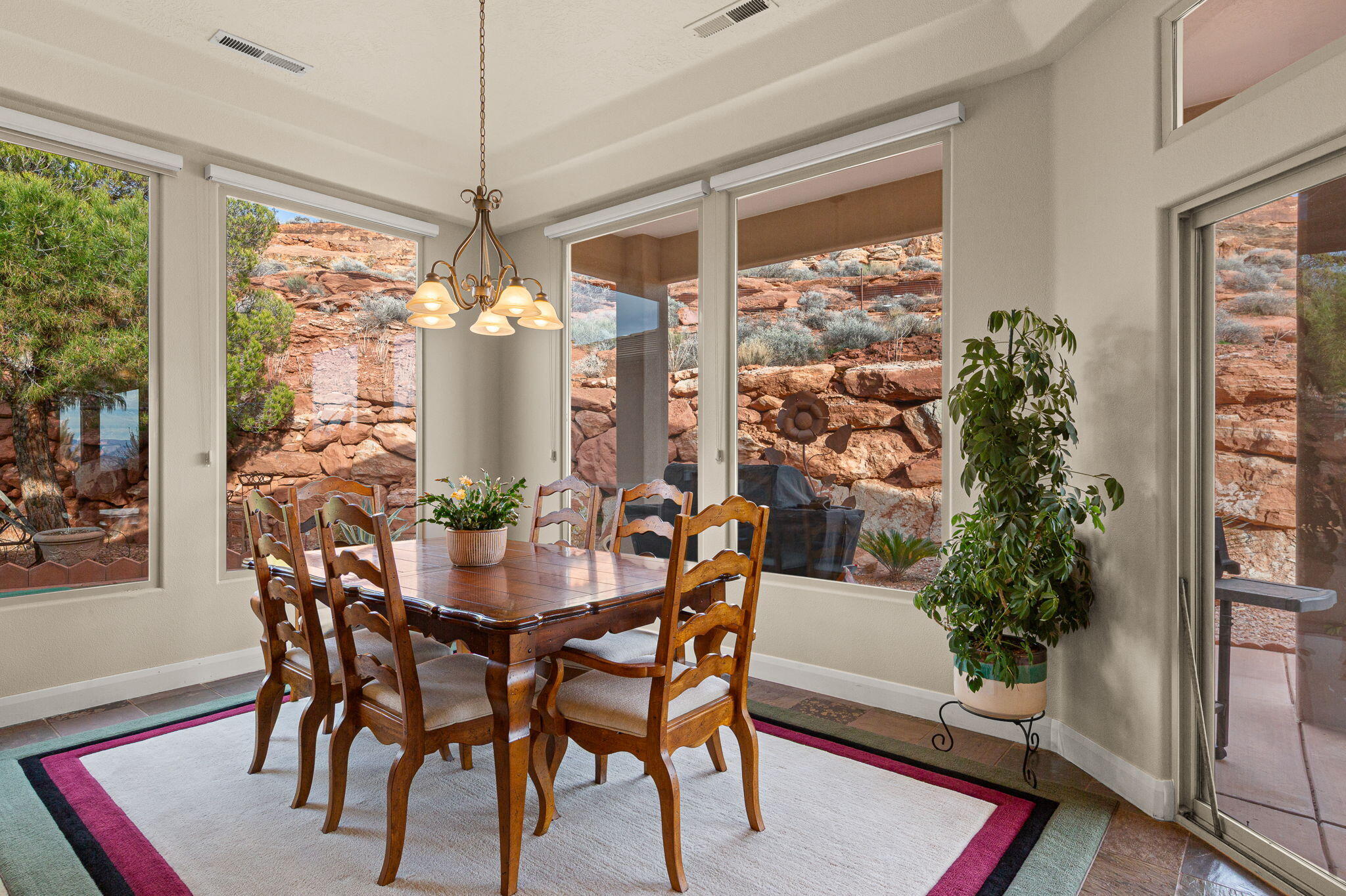 PARADISE CANYON - Residential