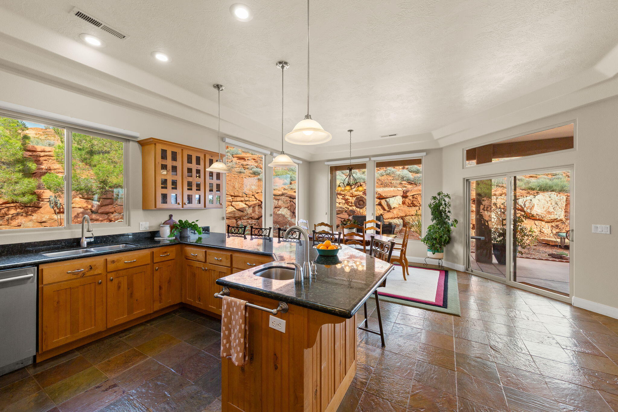 PARADISE CANYON - Residential